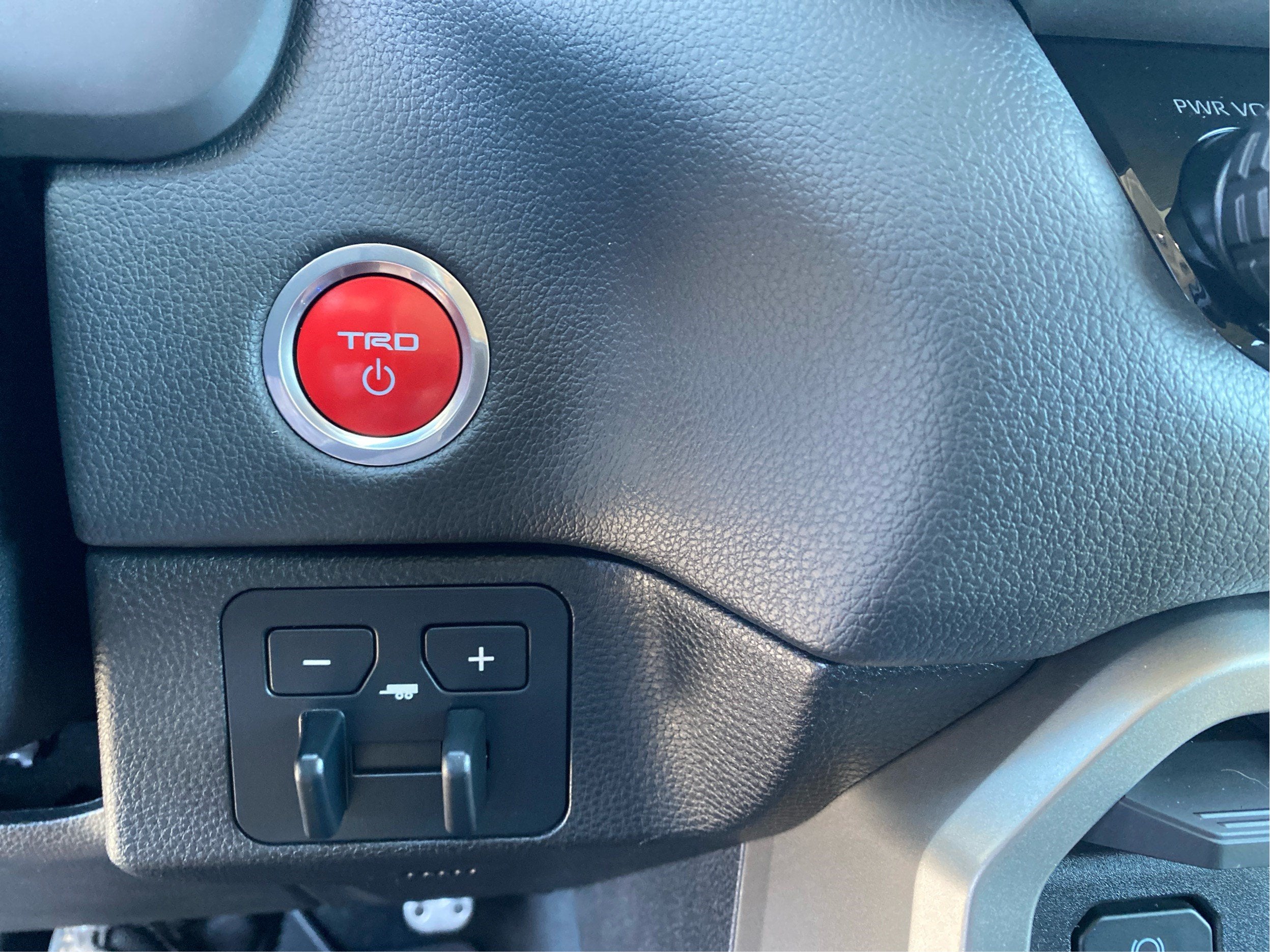 2023 Toyota Tundra 4WD Limited Hybrid