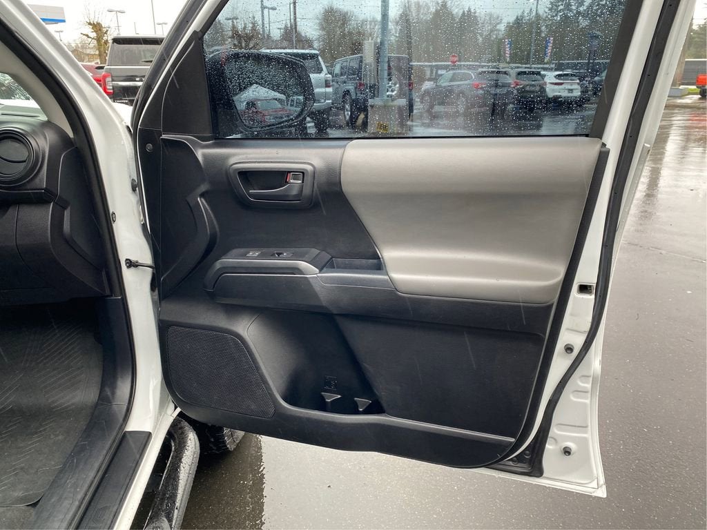 2017 Toyota Tacoma SR