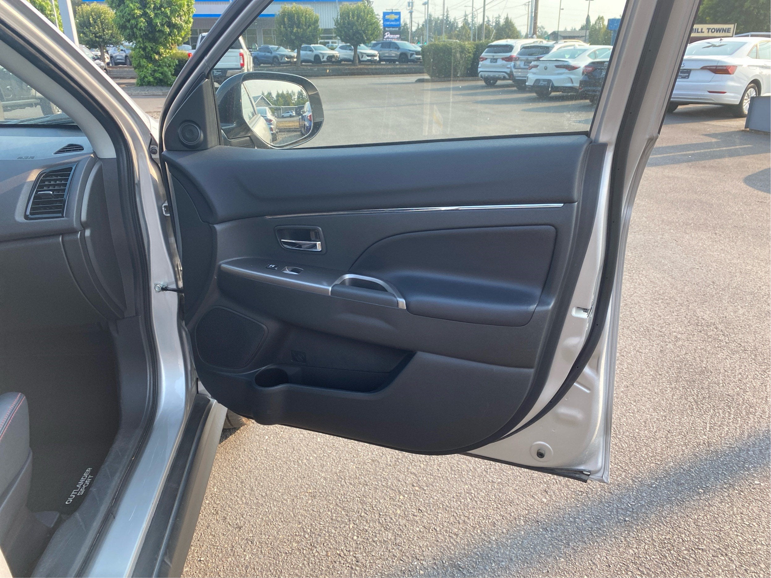 2024 Mitsubishi Outlander Sport S