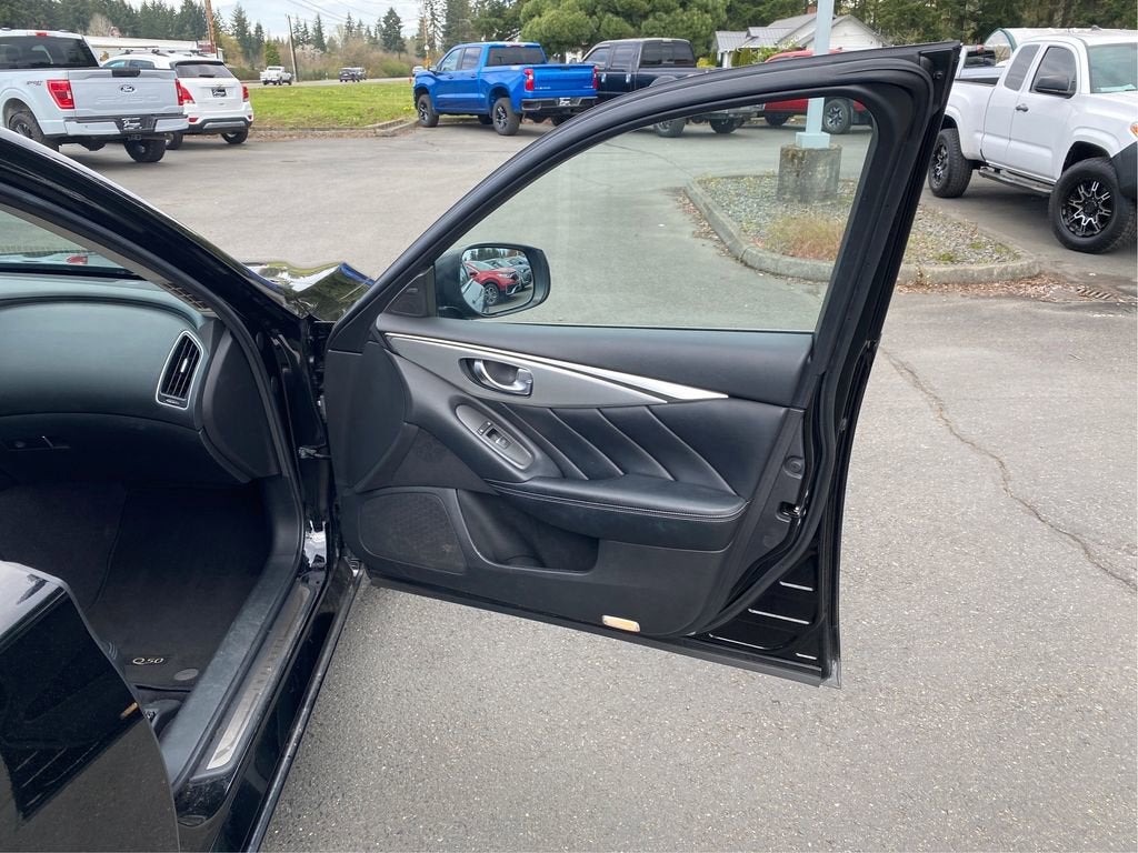 2021 INFINITI Q50 LUXE