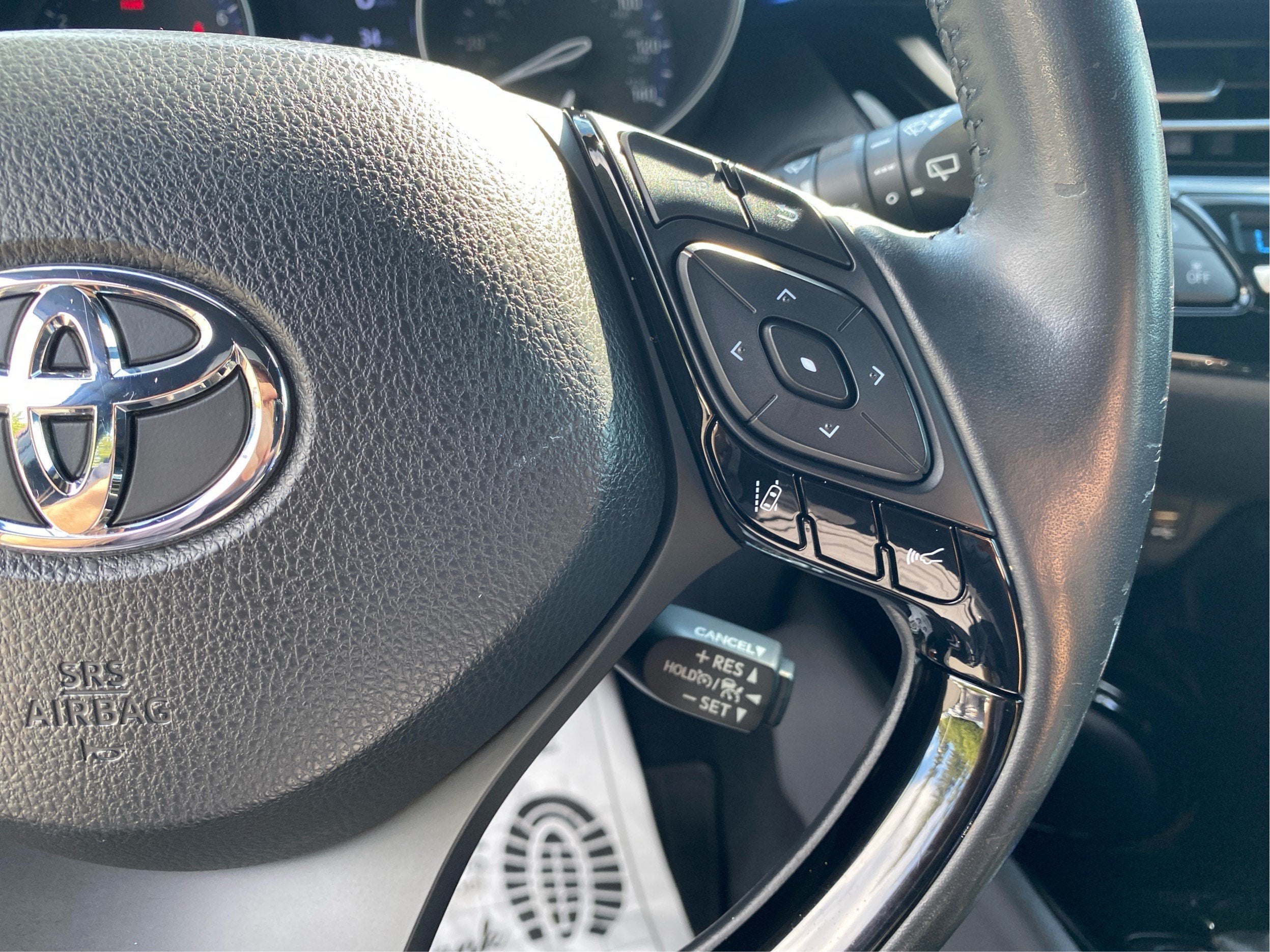 2021 Toyota C-HR LE