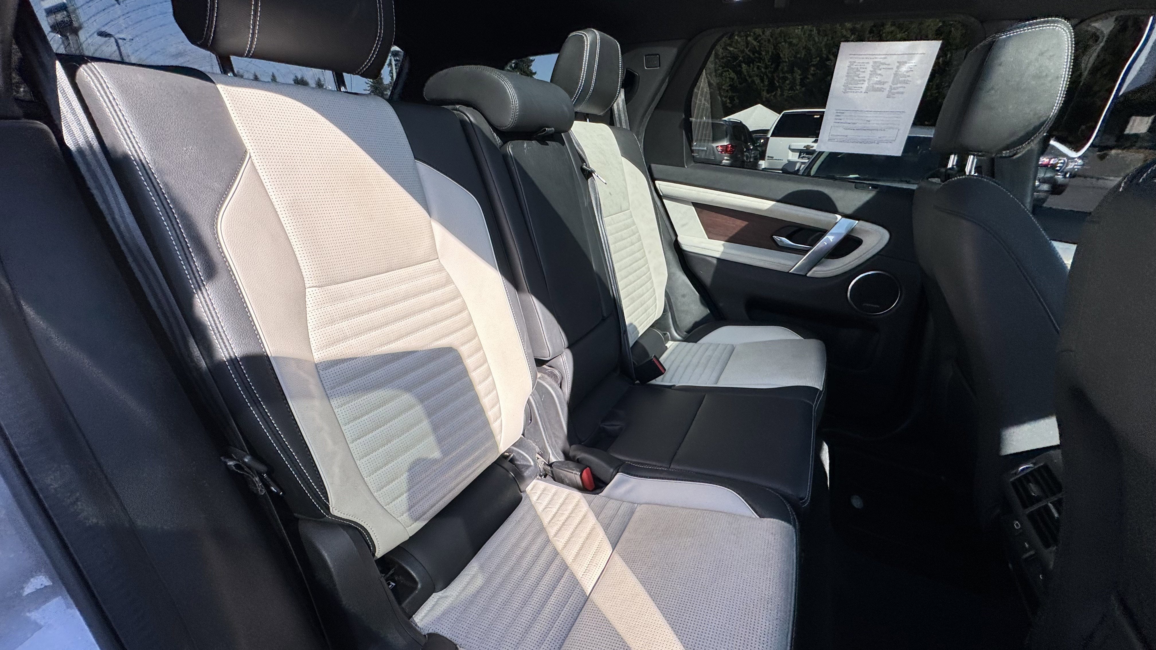 2023 Land Rover Discovery Sport SE R-Dynamic