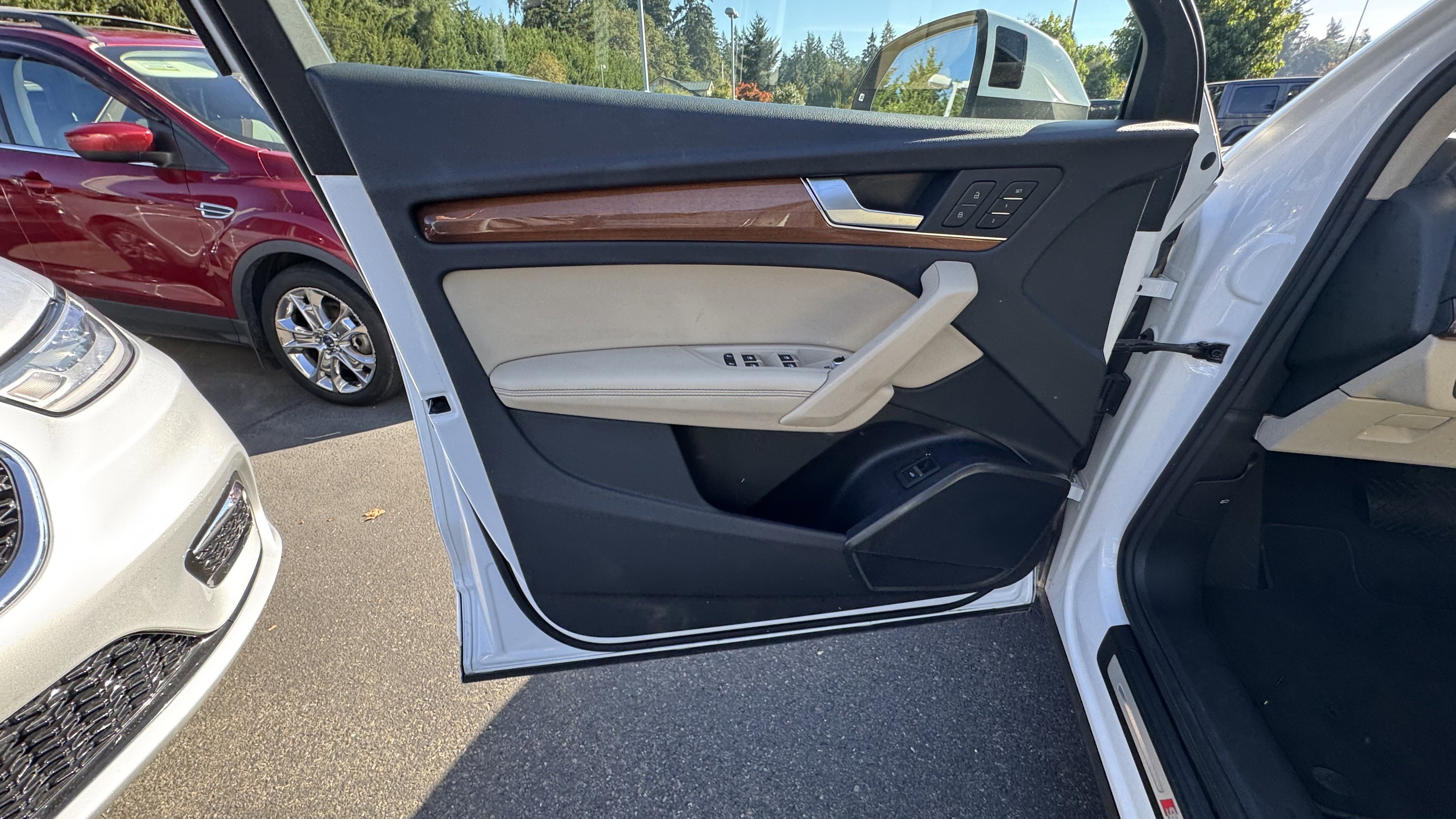 2022 Audi Q5 Premium Plus 45 TFSI S line quattro S tronic