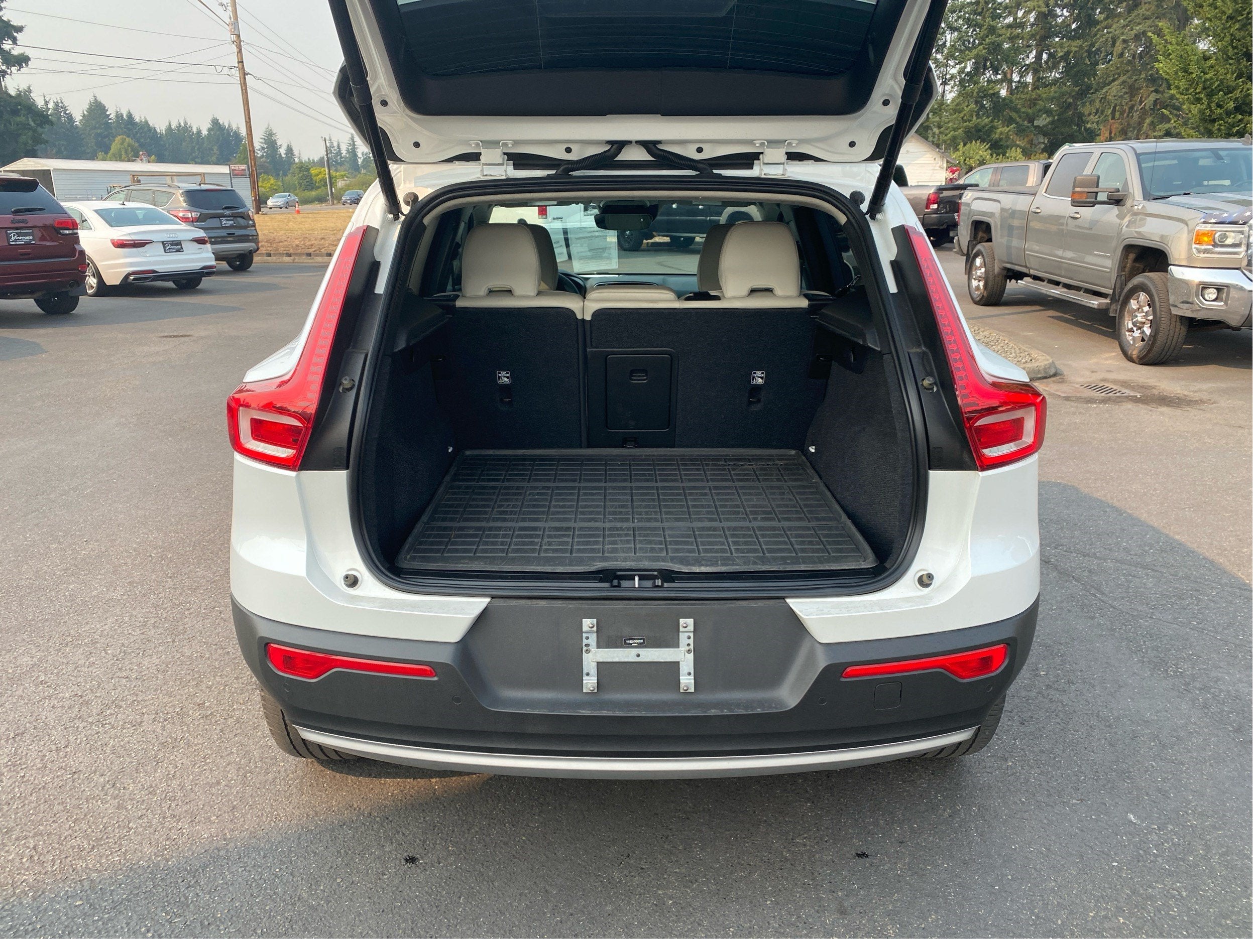 2021 Volvo XC40 T5 Momentum