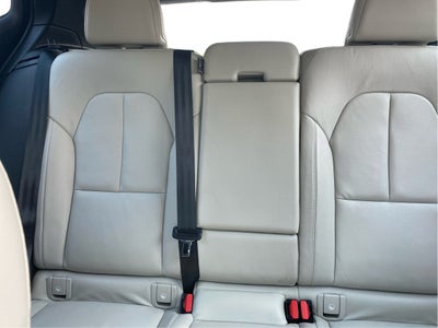 2021 Volvo XC40 T5 Momentum