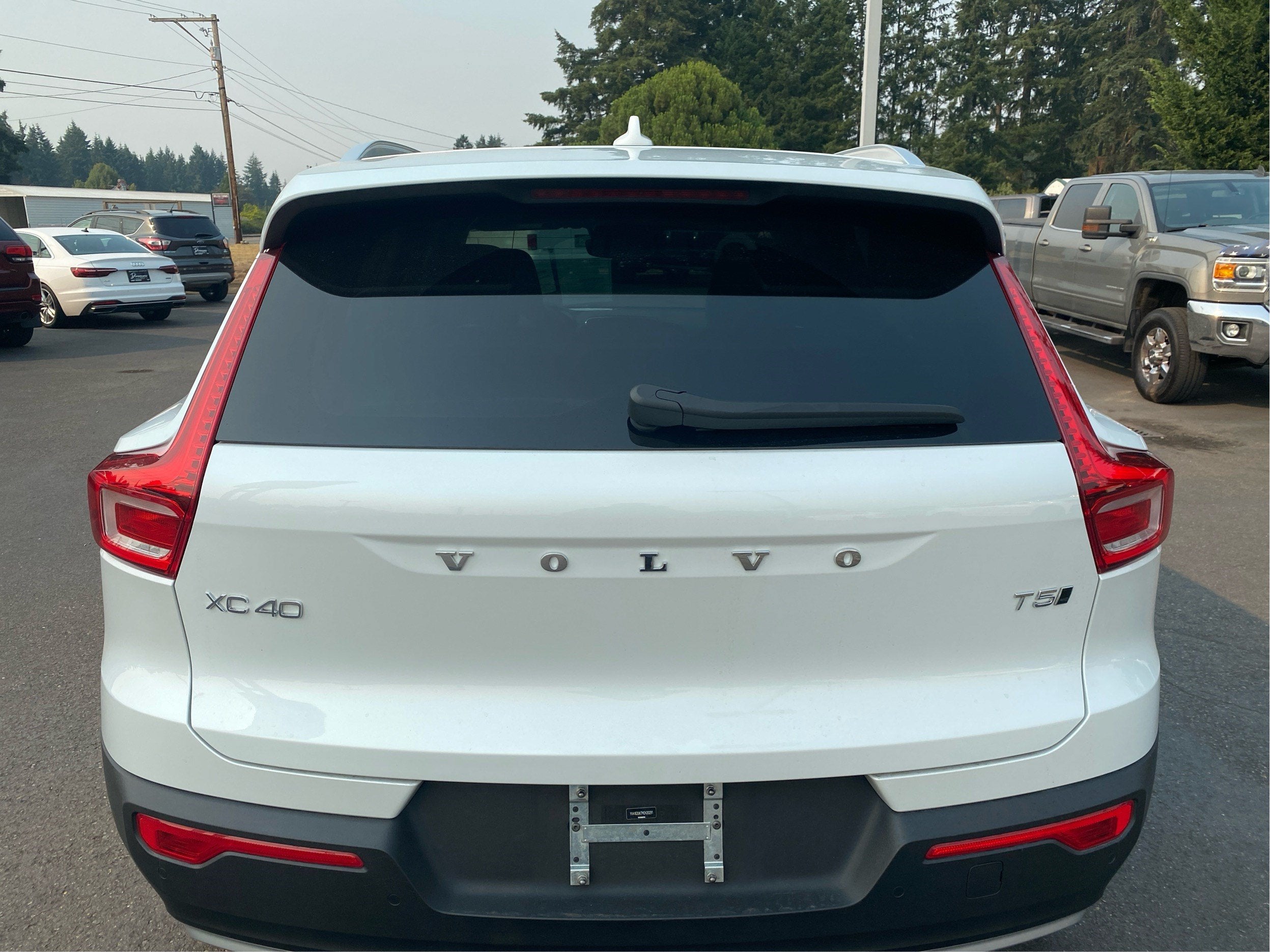 2021 Volvo XC40 T5 Momentum