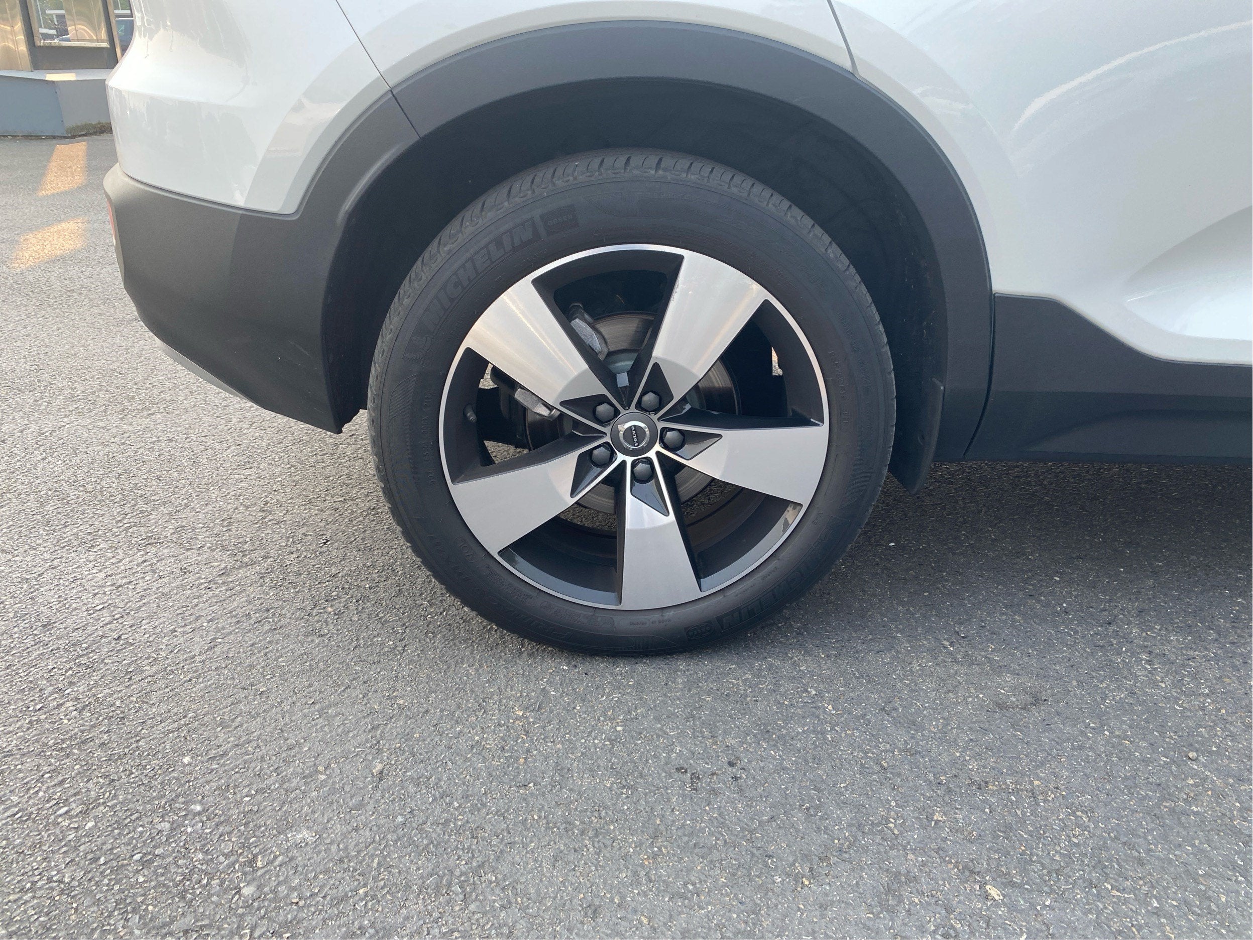 2021 Volvo XC40 T5 Momentum