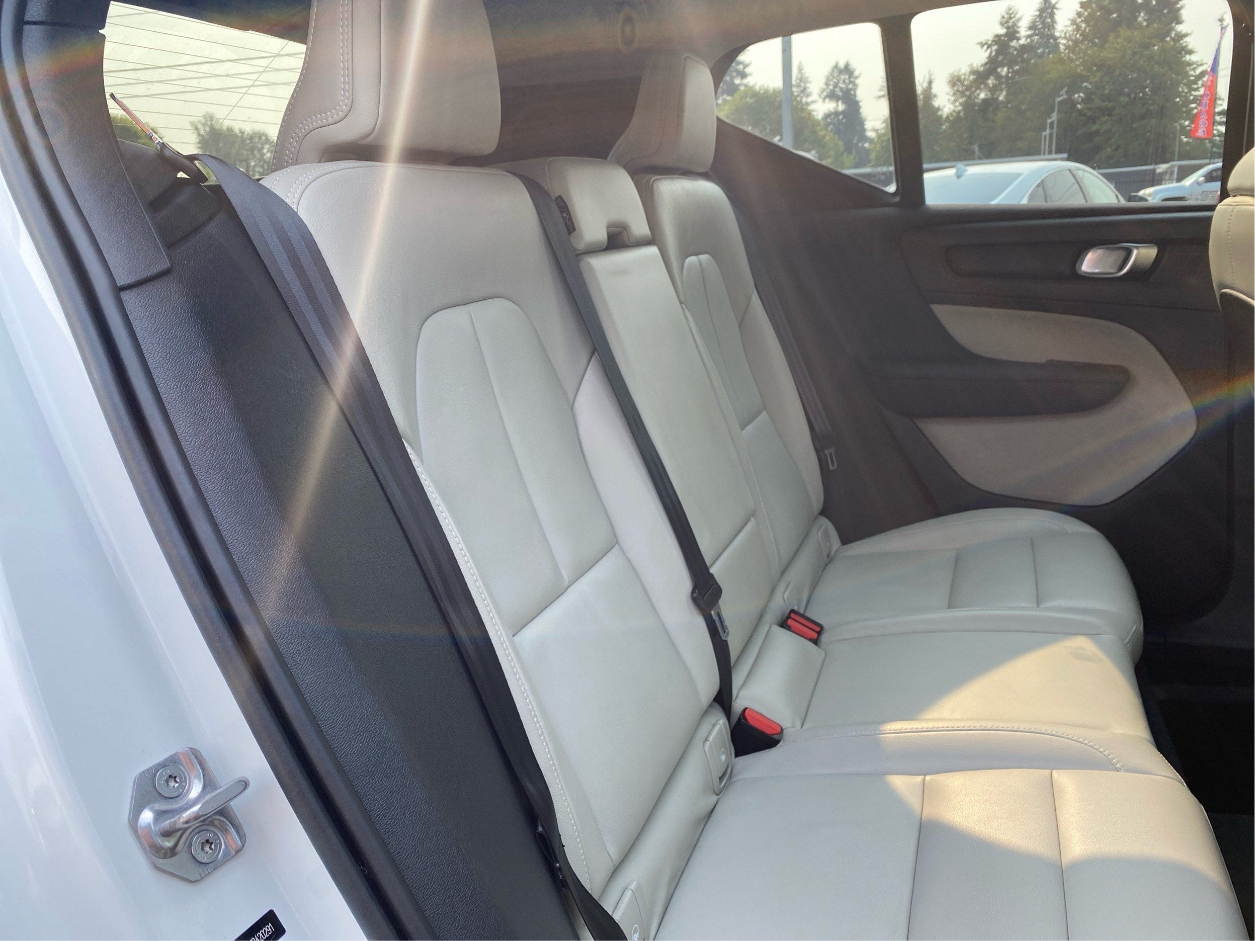 2021 Volvo XC40 T5 Momentum