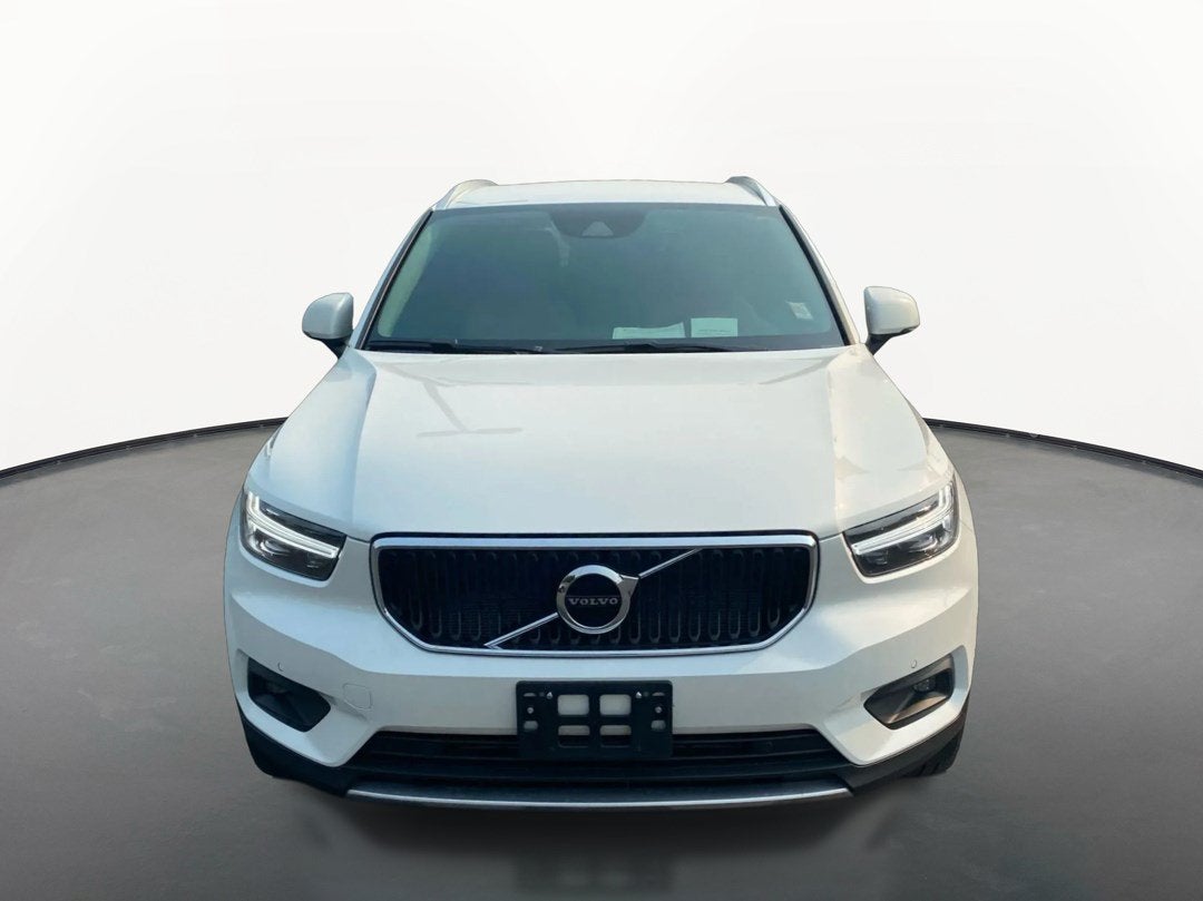 2021 Volvo XC40 T5 Momentum