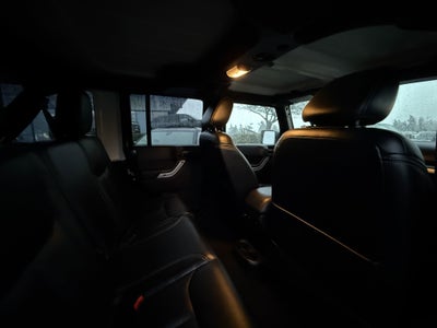 2015 Jeep WRANGLER UNLIMI SAHARA