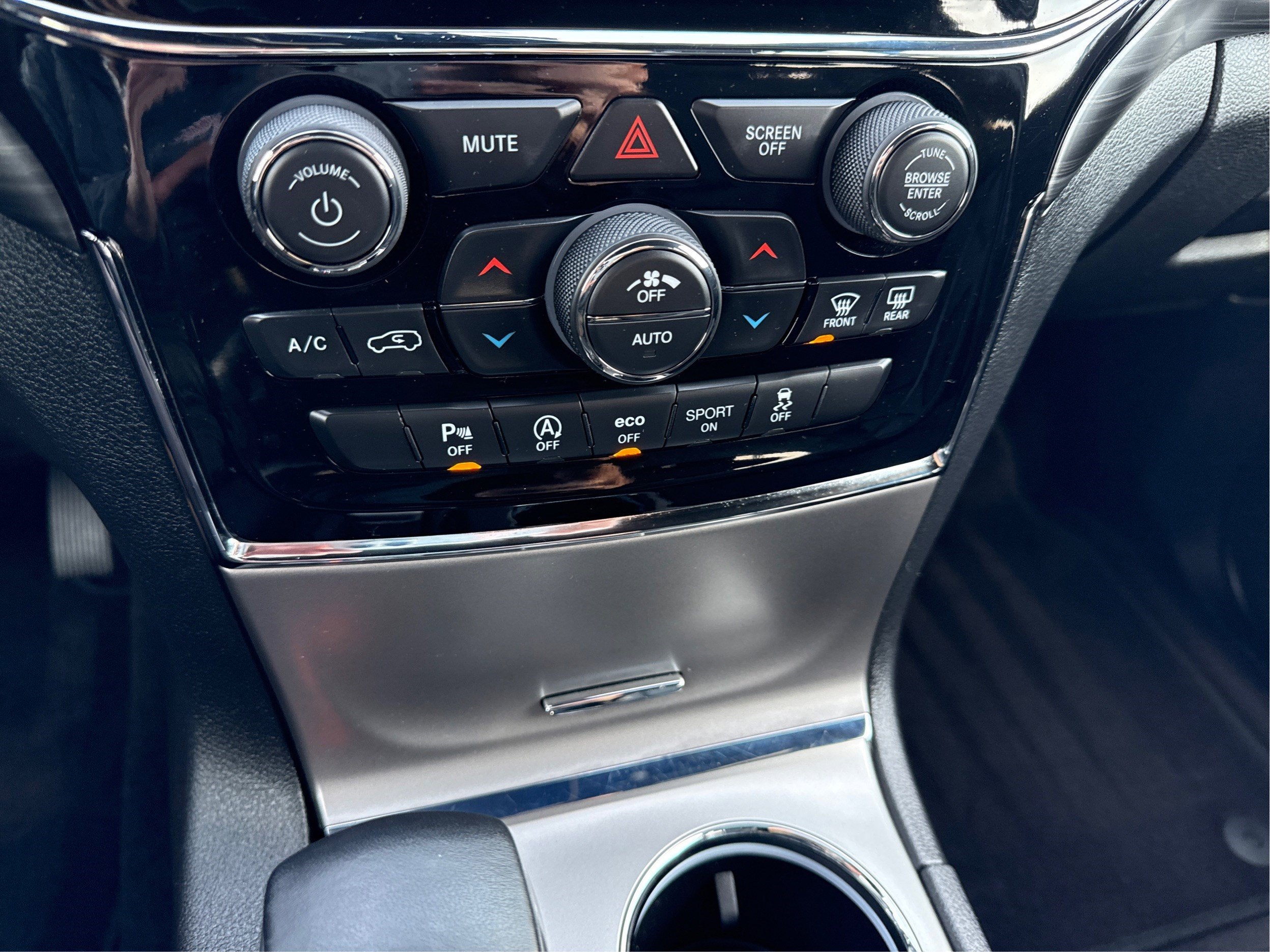 2019 Jeep Grand Cherokee Laredo