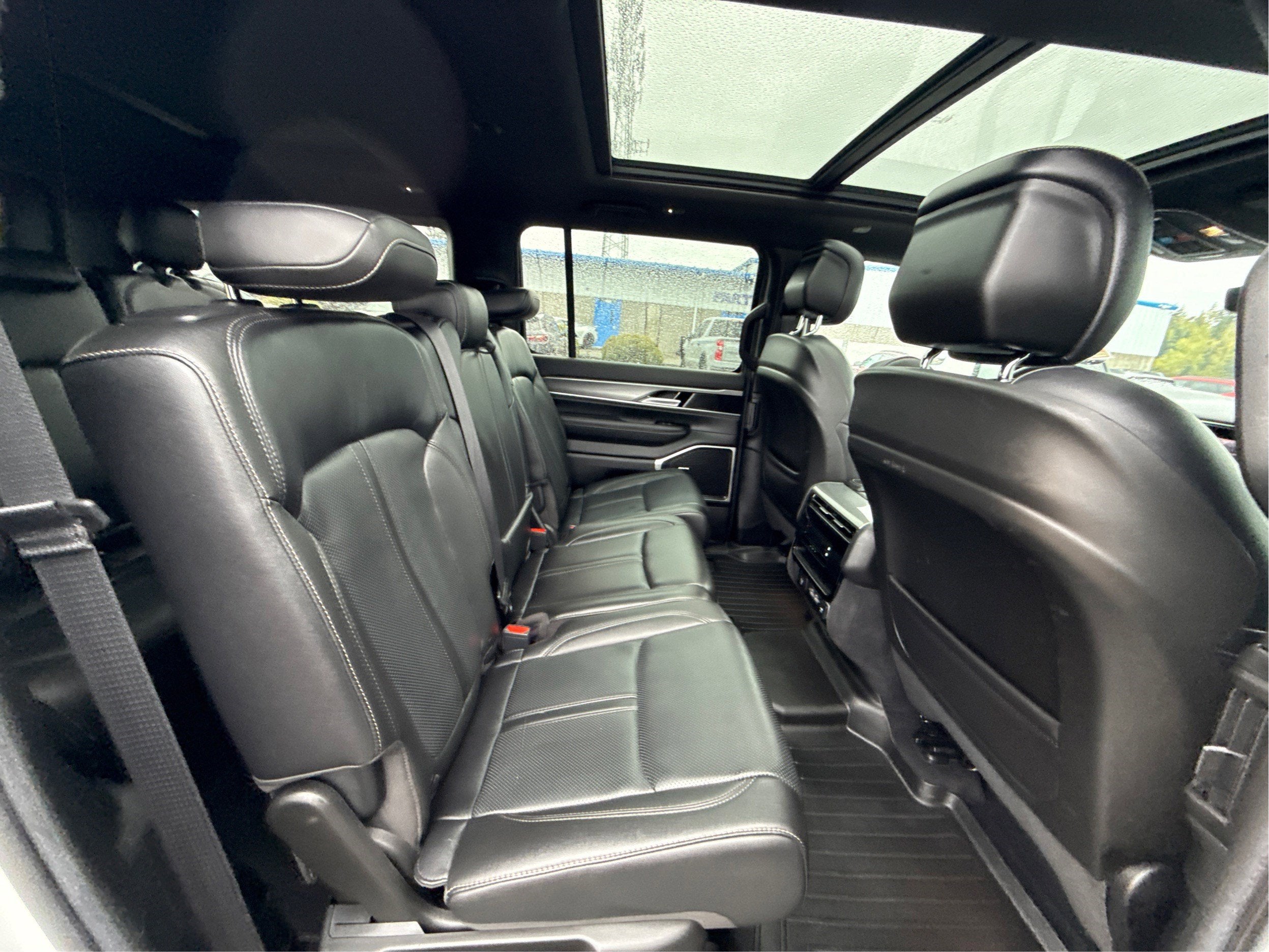 2022 Jeep Wagoneer Series I Obsidian 4x4