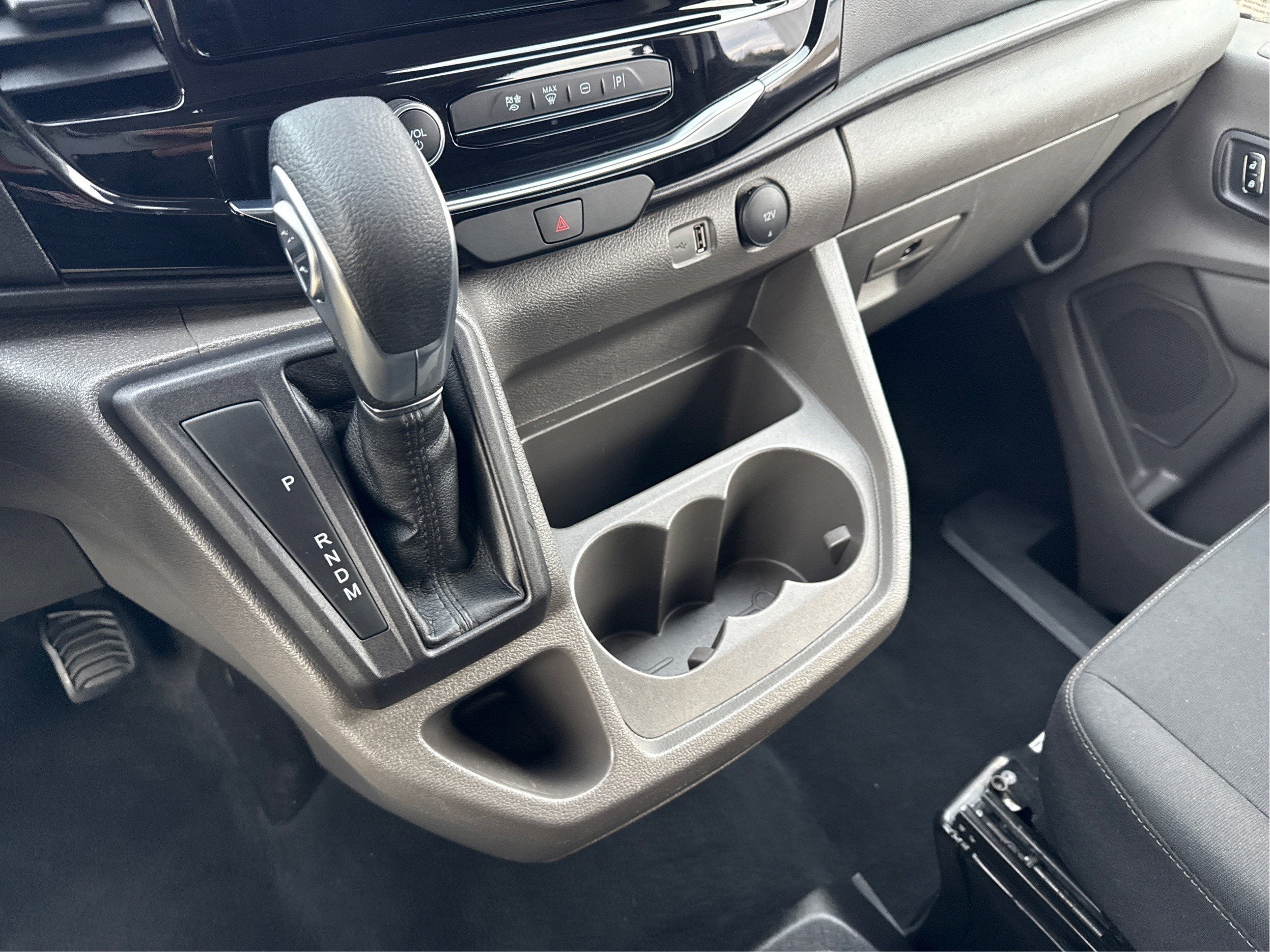 2023 Ford Transit Passenger Wagon XL