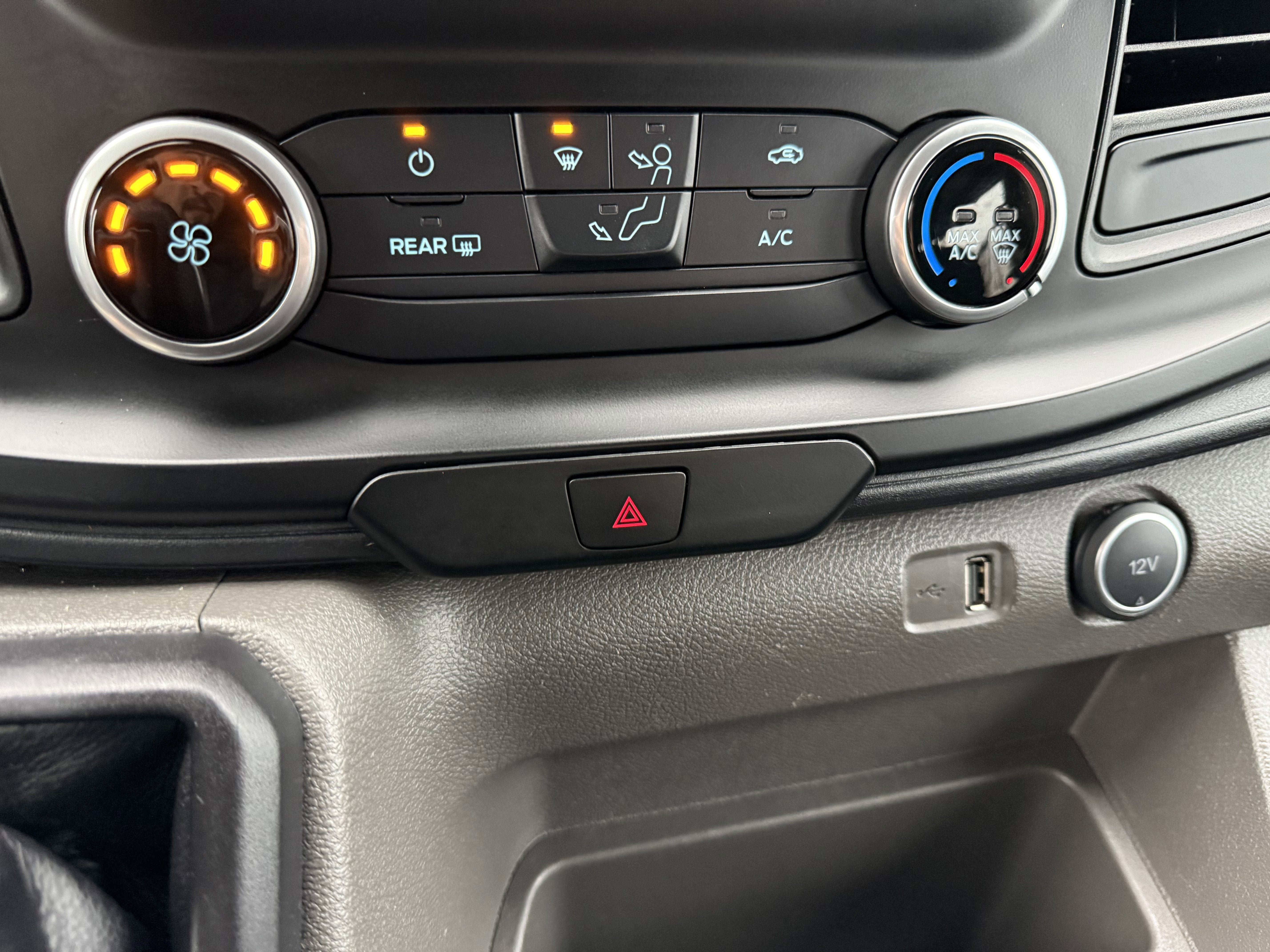 2021 Ford Transit Passenger Wagon XLT