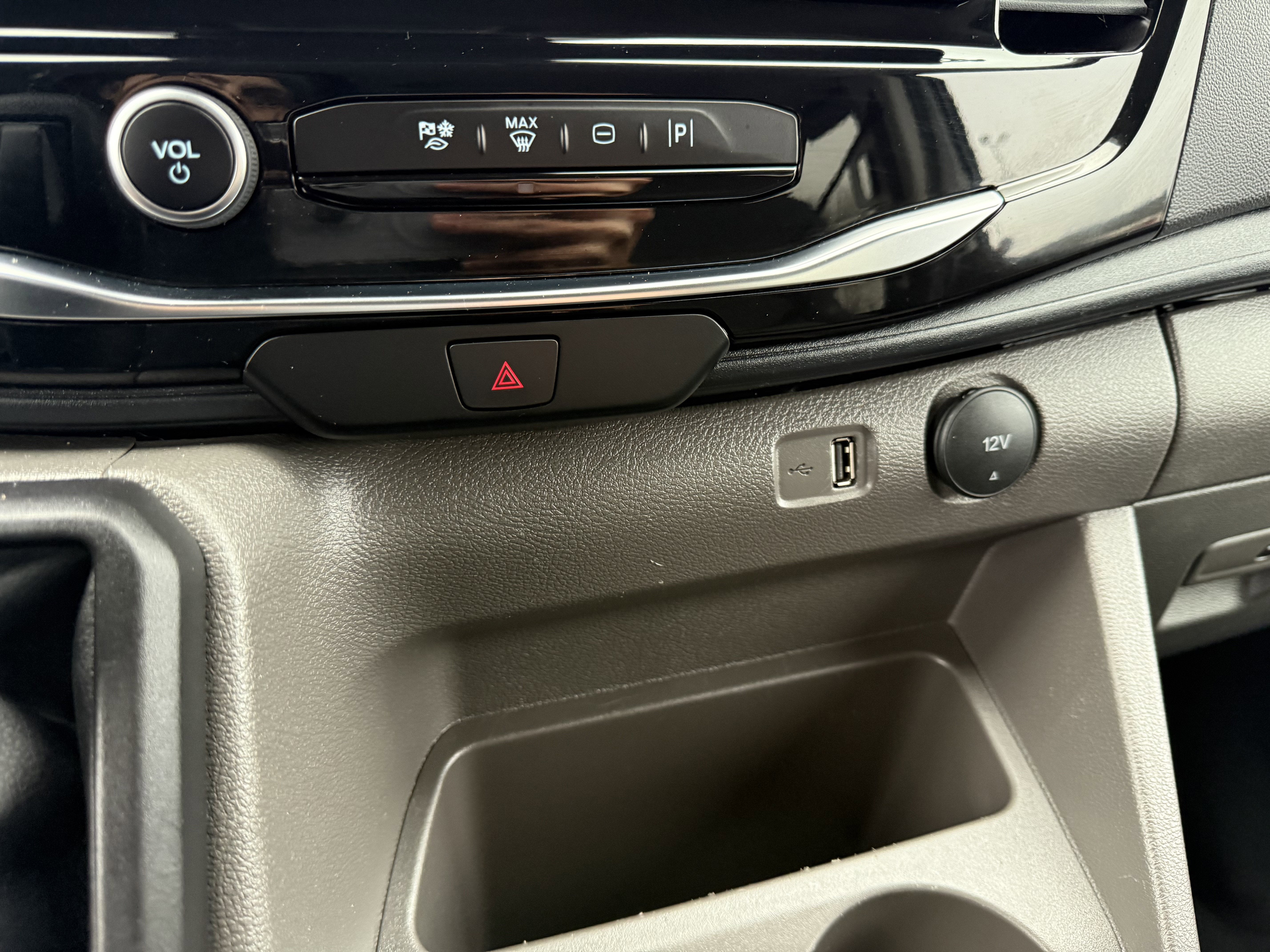 2023 Ford Transit Passenger Wagon XL