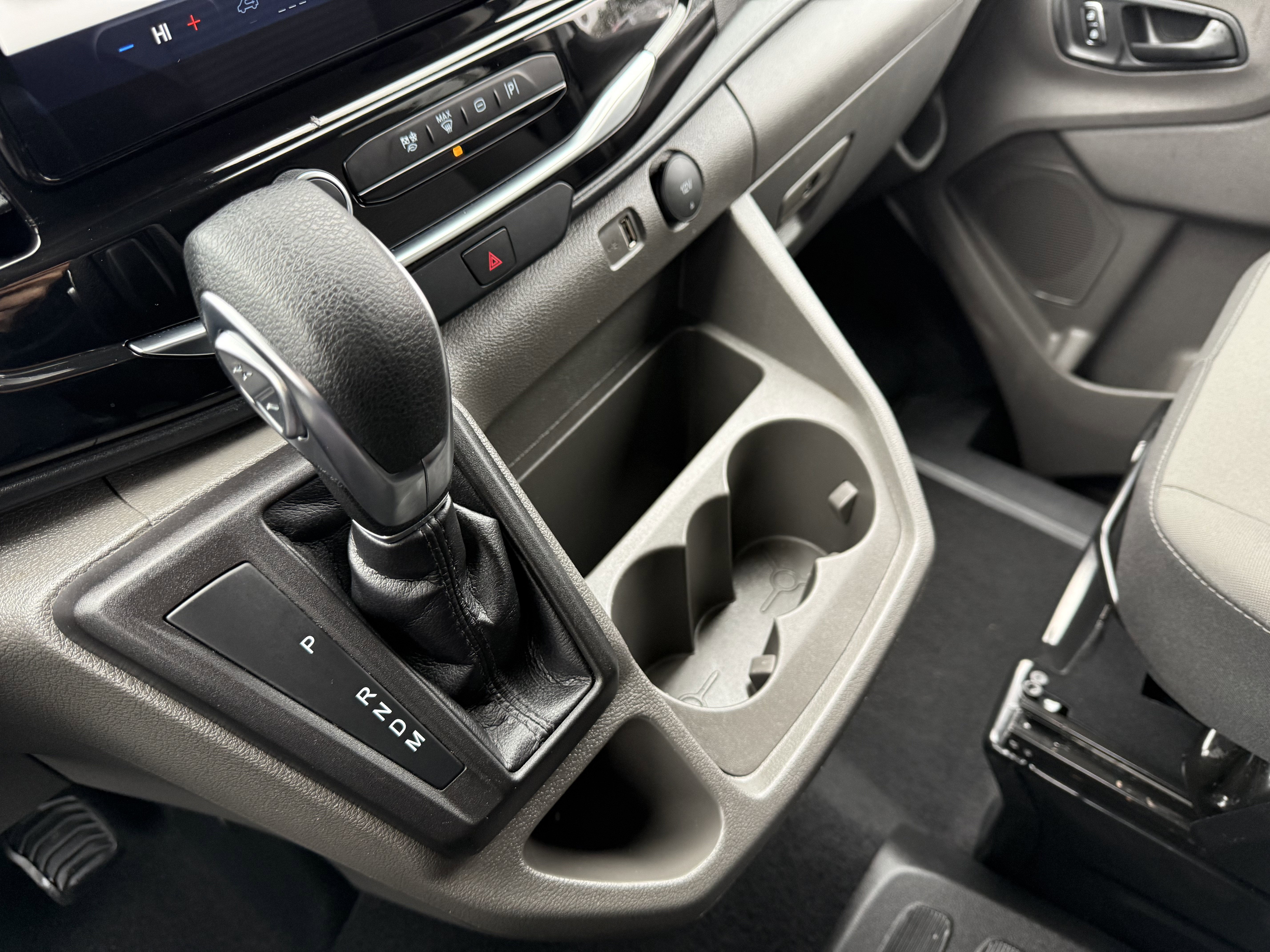 2024 Ford Transit Passenger Wagon XL