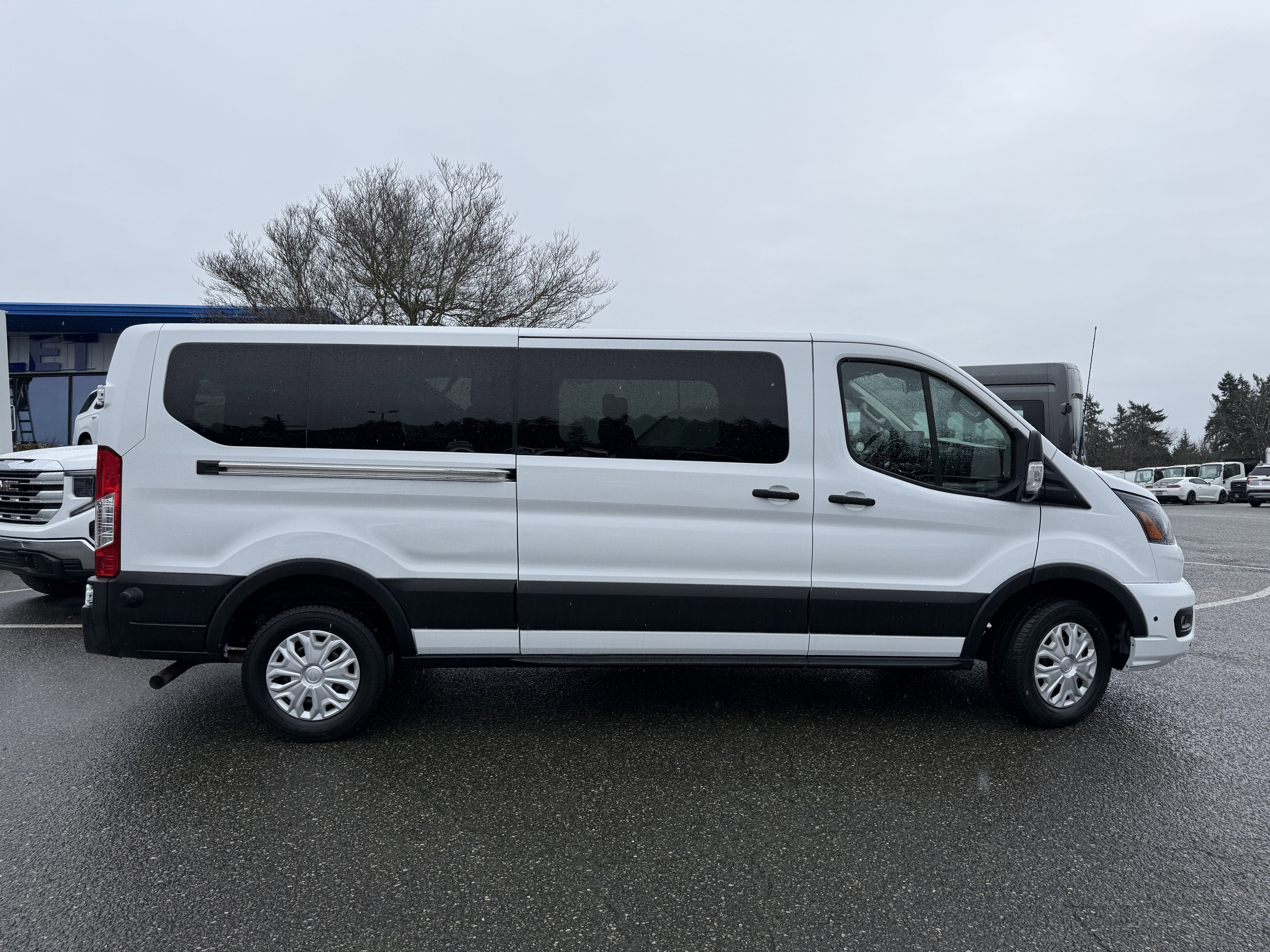 2024 Ford Transit Passenger Wagon XL