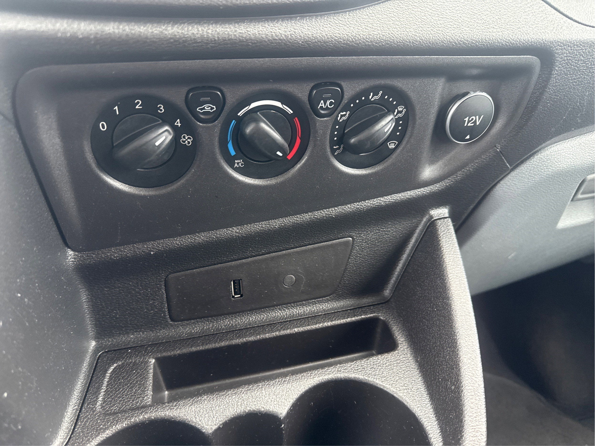 2017 Ford Transit-350 XLT