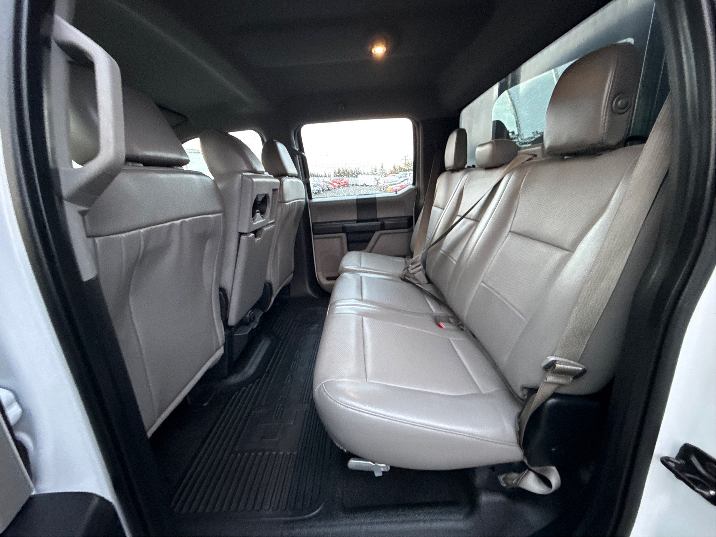 2017 Ford Super Duty F-350 DRW Lariat