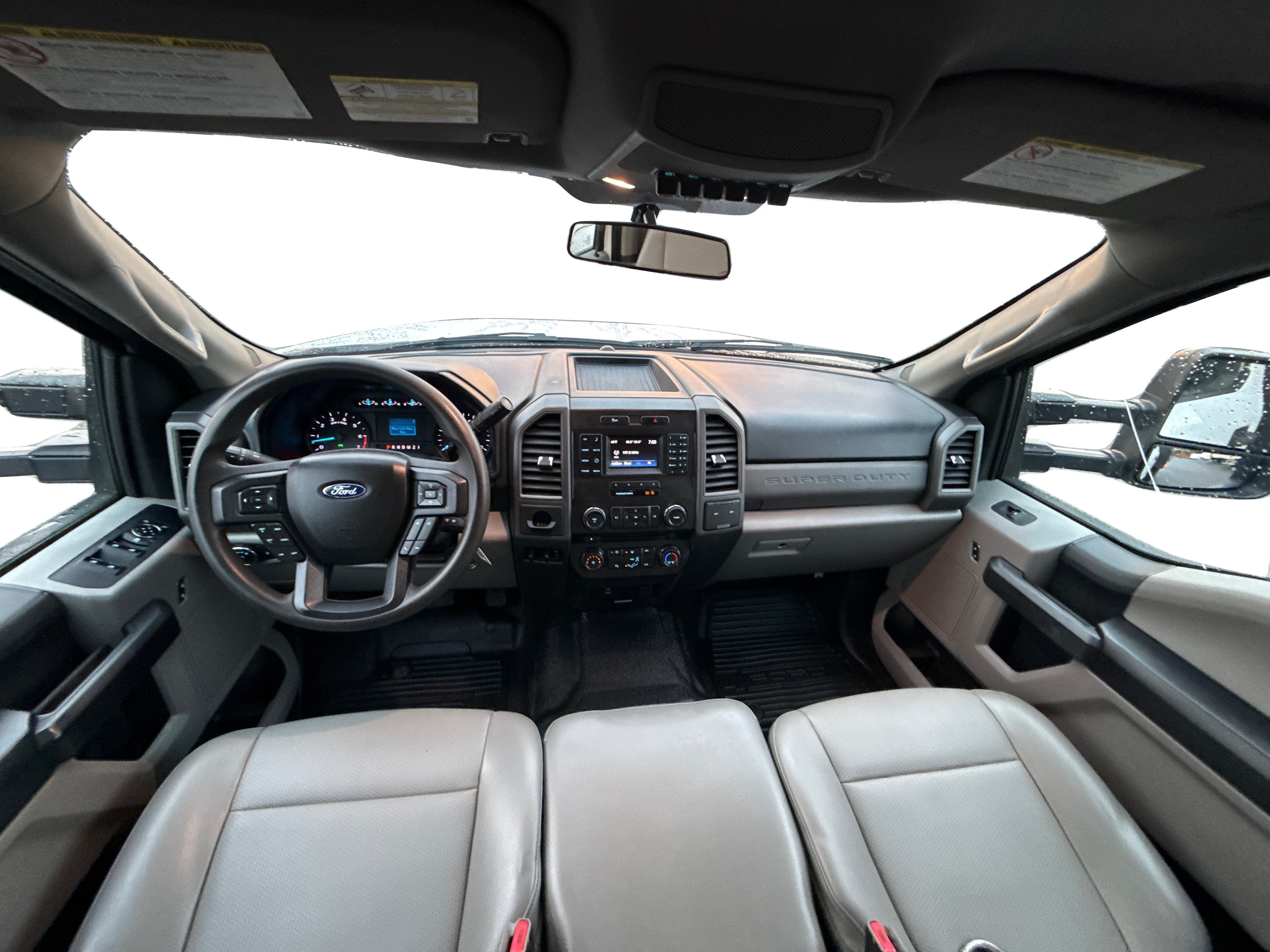 2017 Ford Super Duty F-350 DRW Lariat