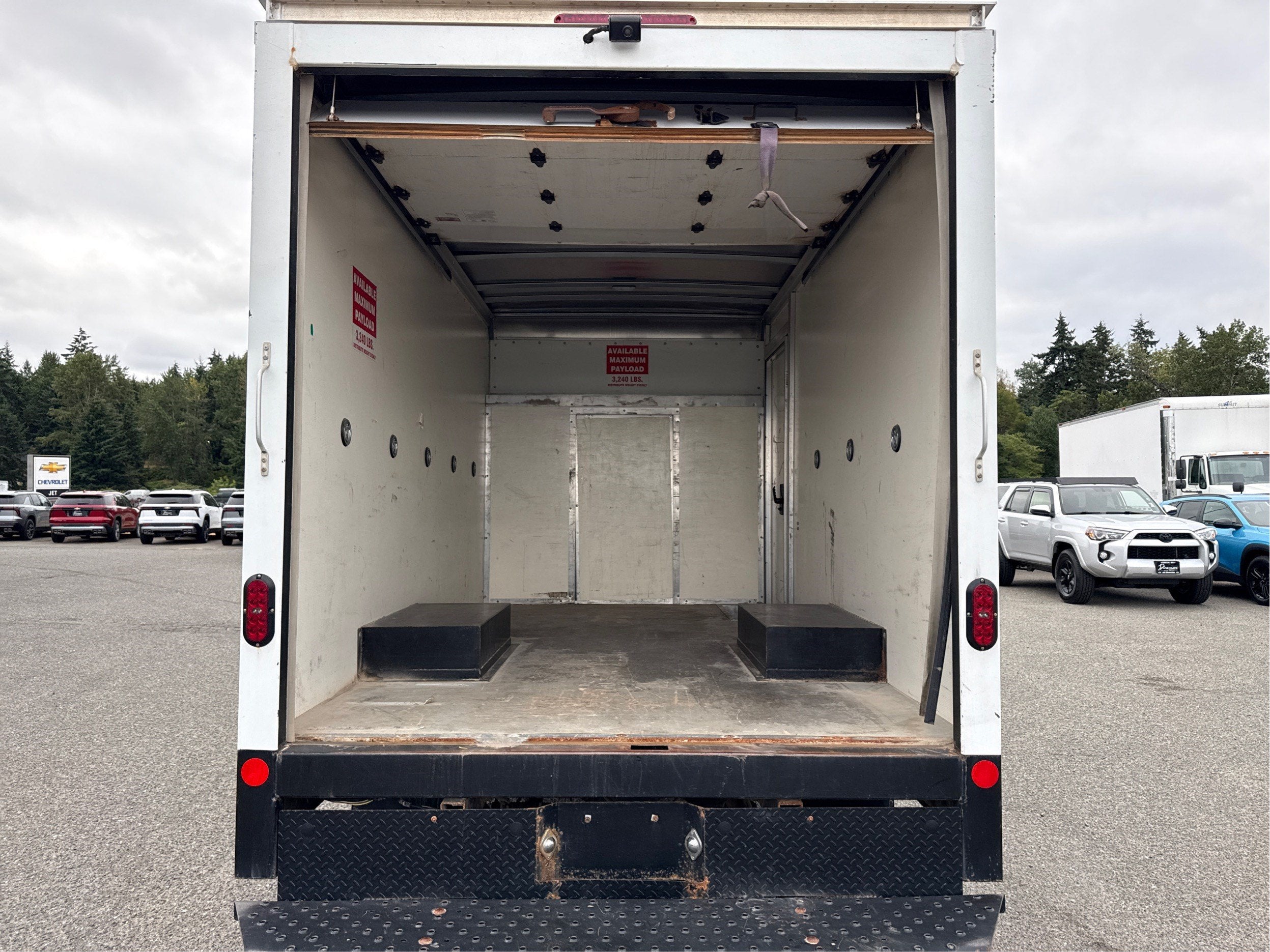 2022 Ford Transit Cutaway Base