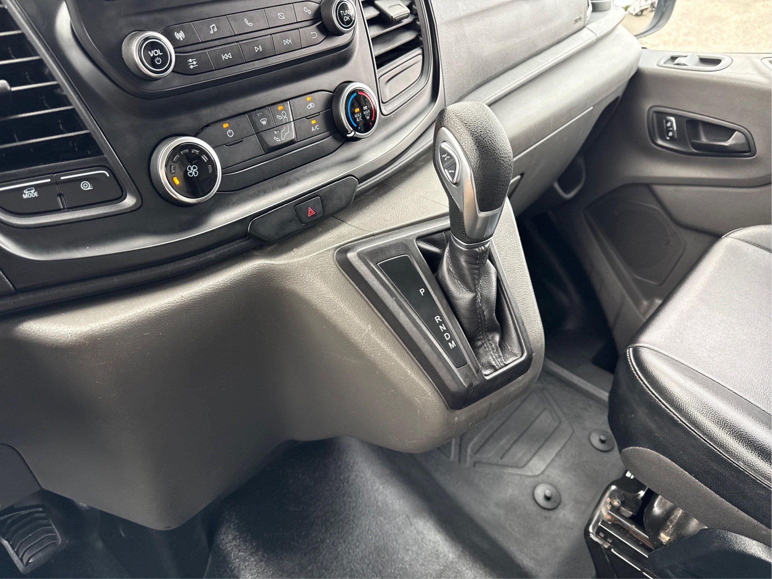 2022 Ford Transit Cutaway Base
