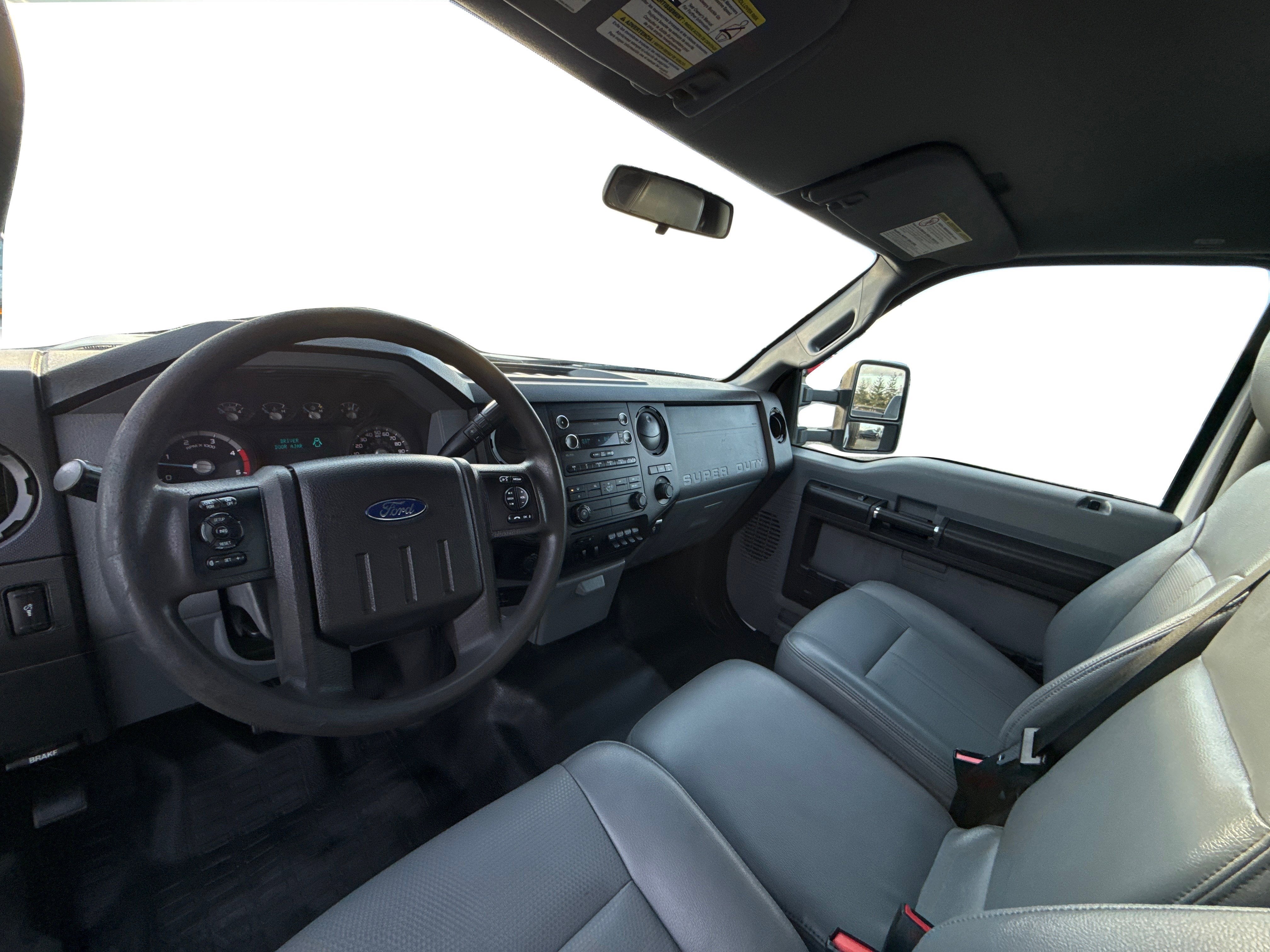 2014 Ford Super Duty F-550 DRW XL