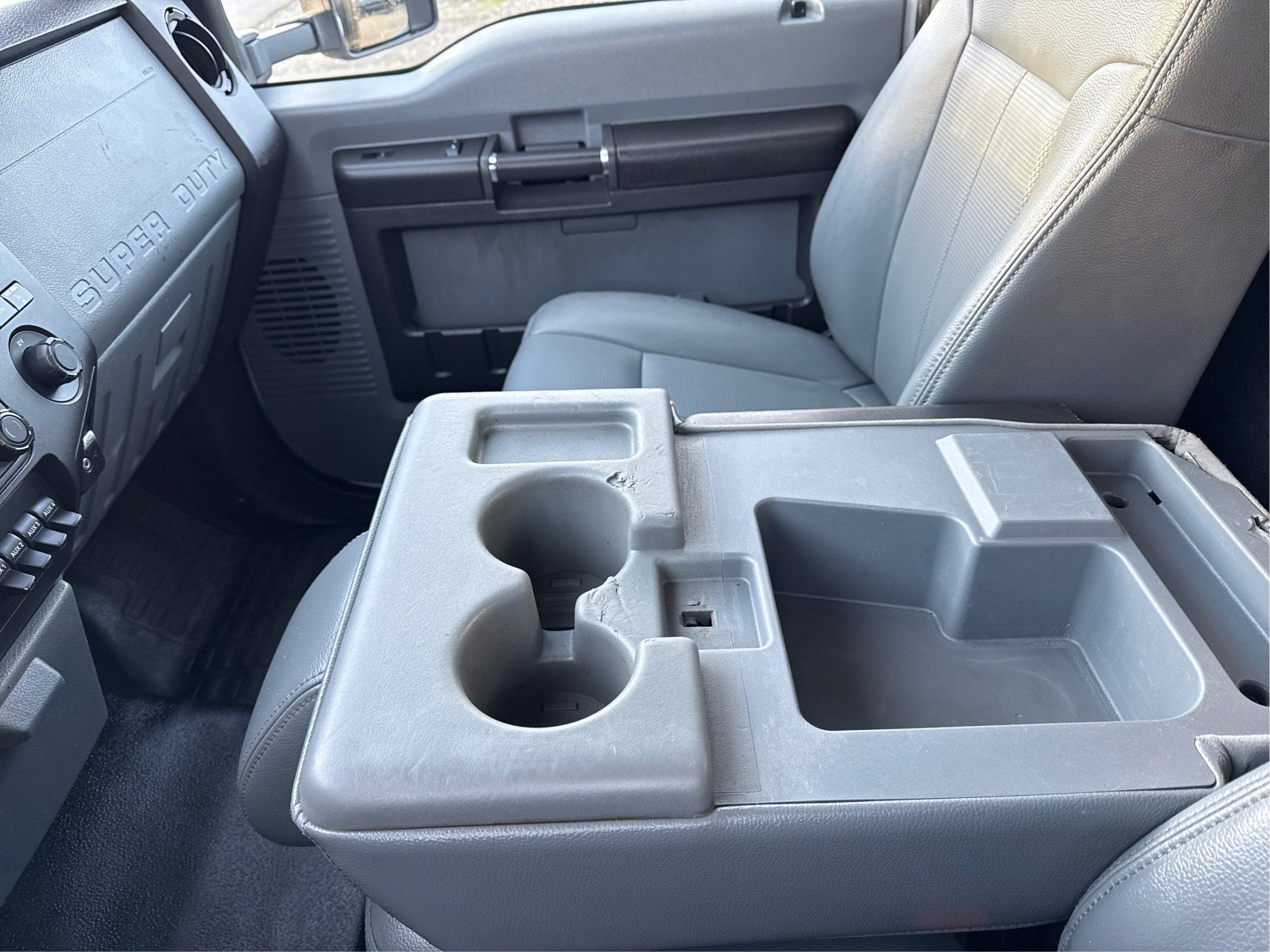 2014 Ford Super Duty F-550 DRW XL