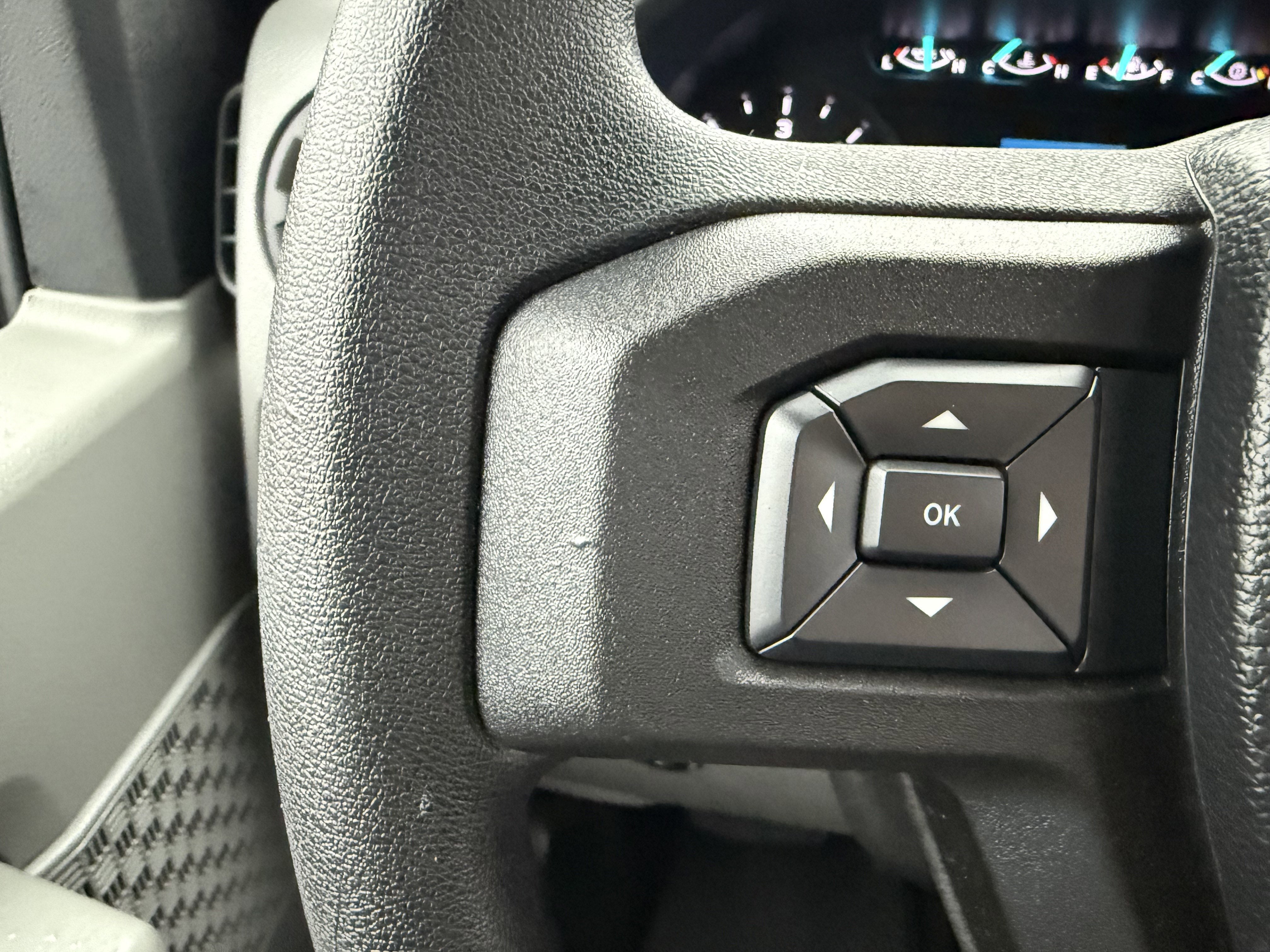 2022 Ford E-Series Cutaway E-350