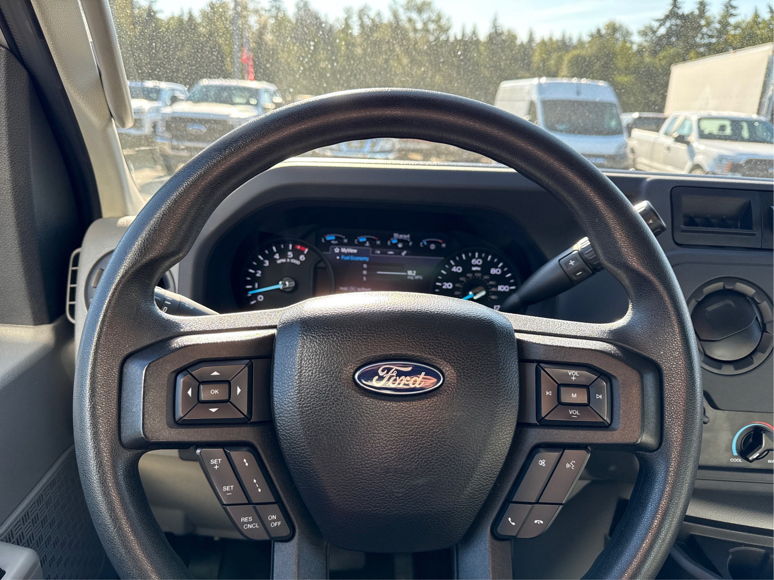 2023 Ford E-Series Cutaway E-350