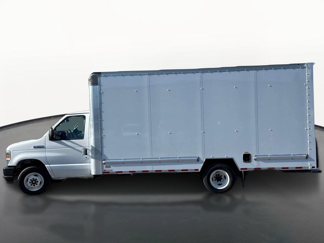 2023 Ford E-Series Cutaway E-350