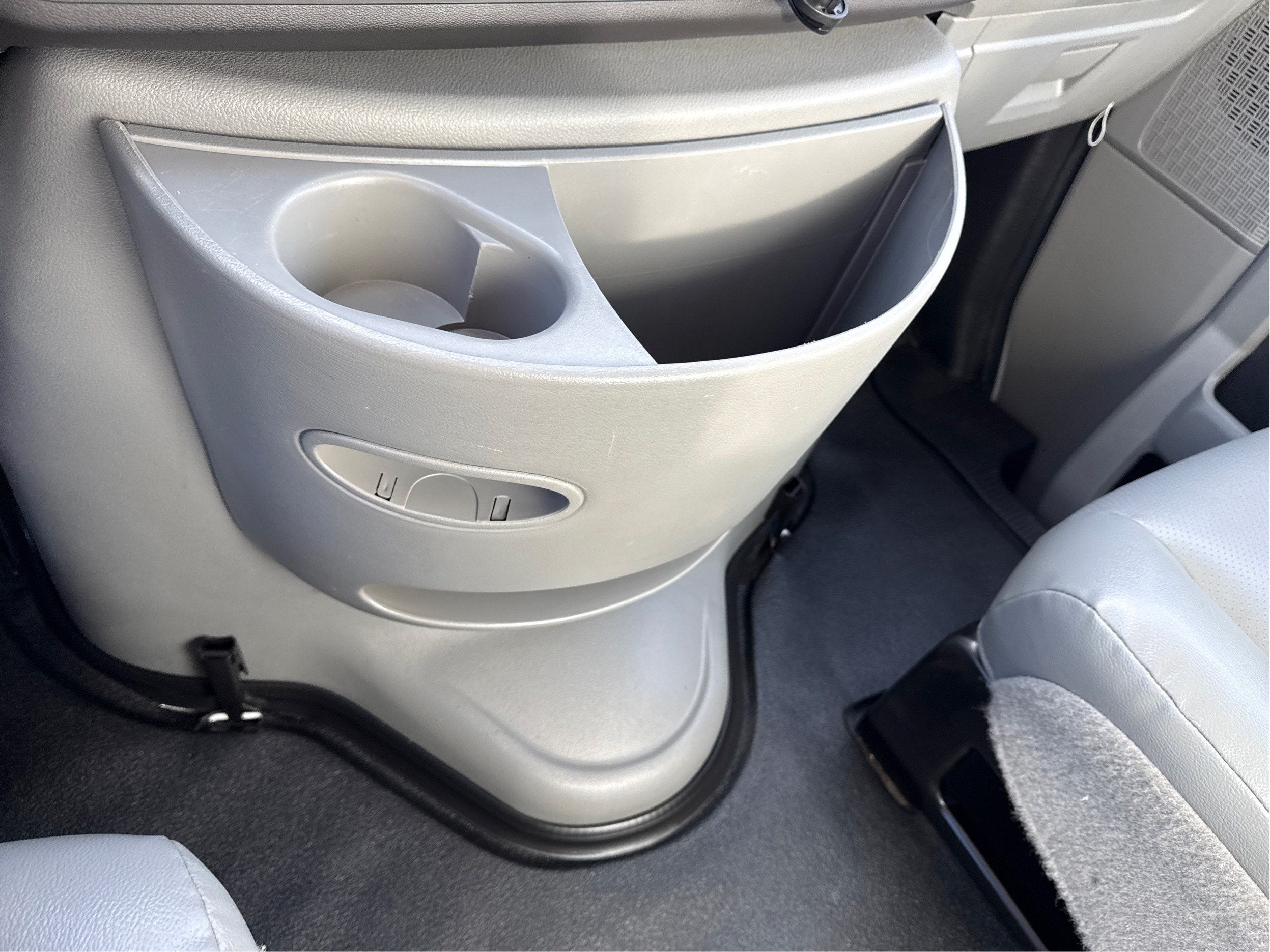 2023 Ford E-Series Cutaway E-350