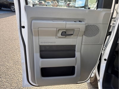 2023 Ford E-Series Cutaway E-350
