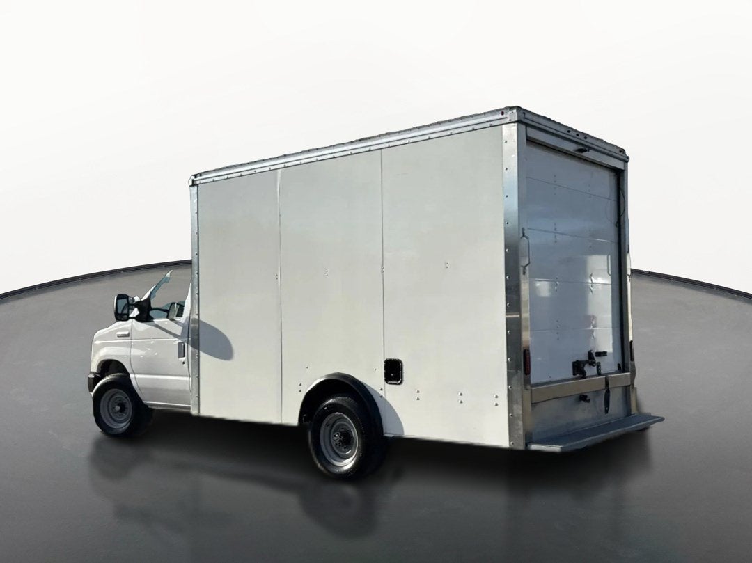 2023 Ford E-Series Cutaway E-350