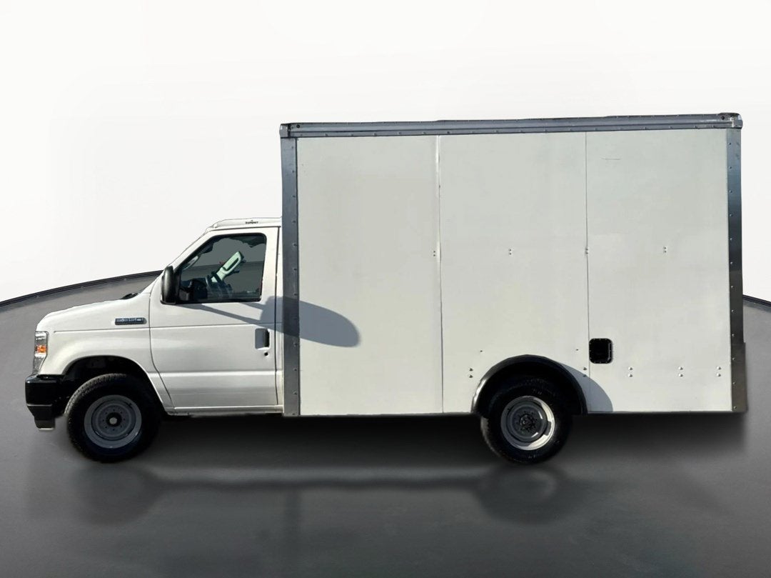 2023 Ford E-Series Cutaway E-350