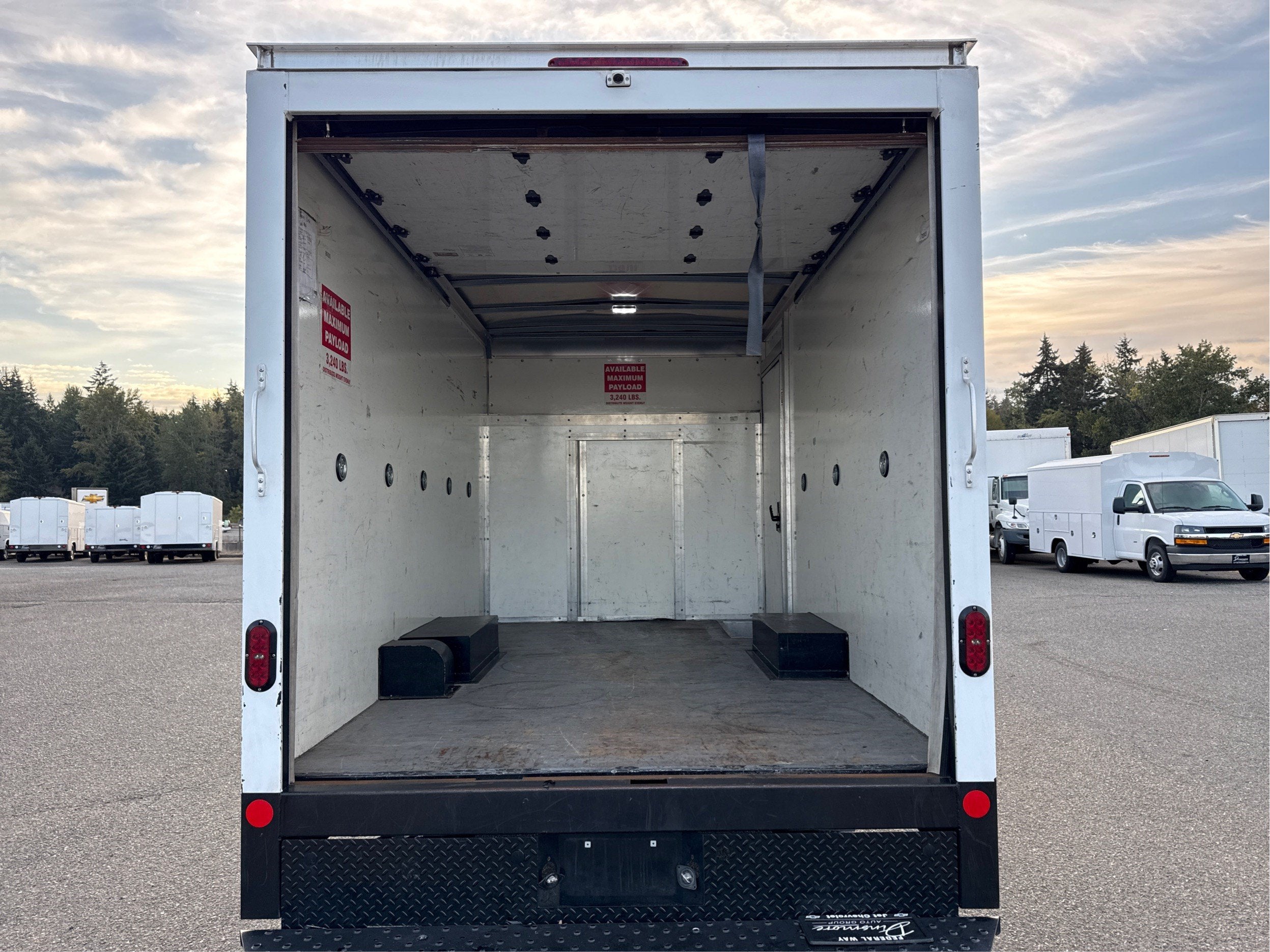 2023 Ford E-Series Cutaway E-350