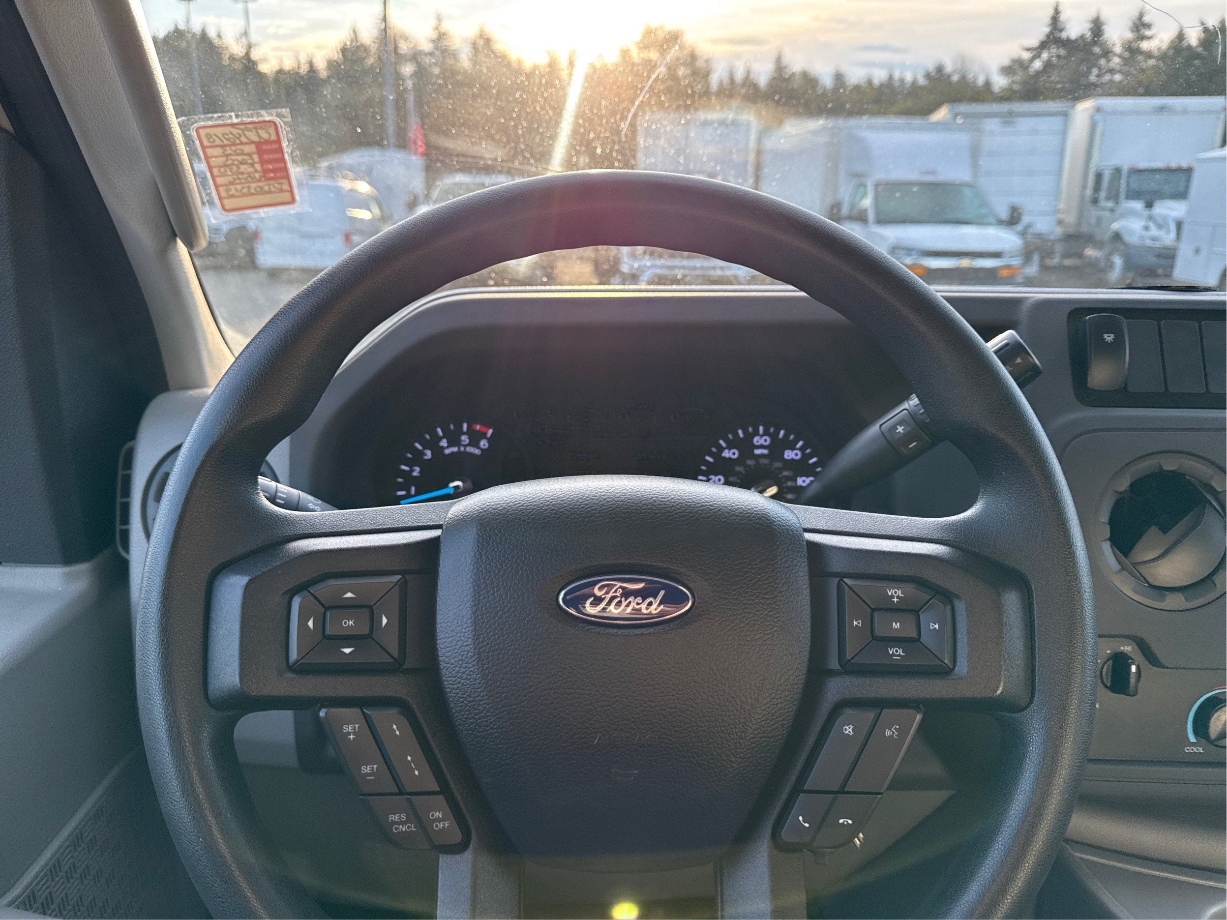 2023 Ford E-Series Cutaway E-350
