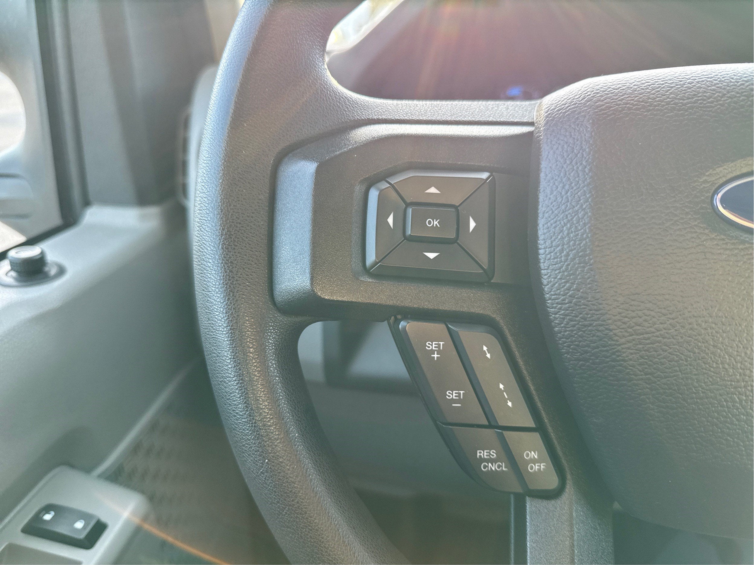 2023 Ford E-Series Cutaway E-350