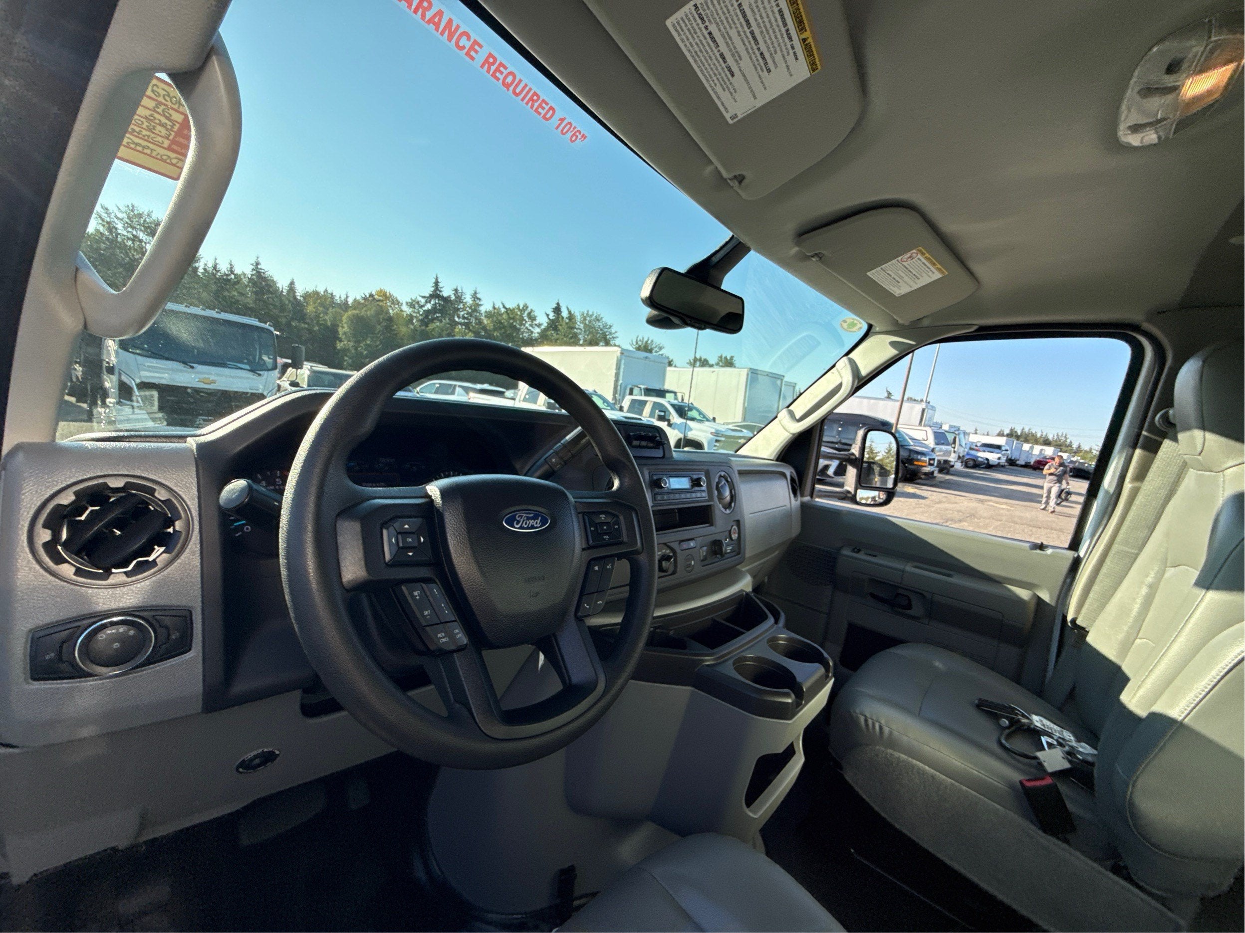 2023 Ford E-Series Cutaway E-350