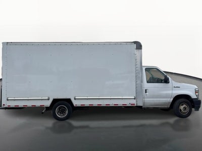 2022 Ford E-Series Cutaway E-350