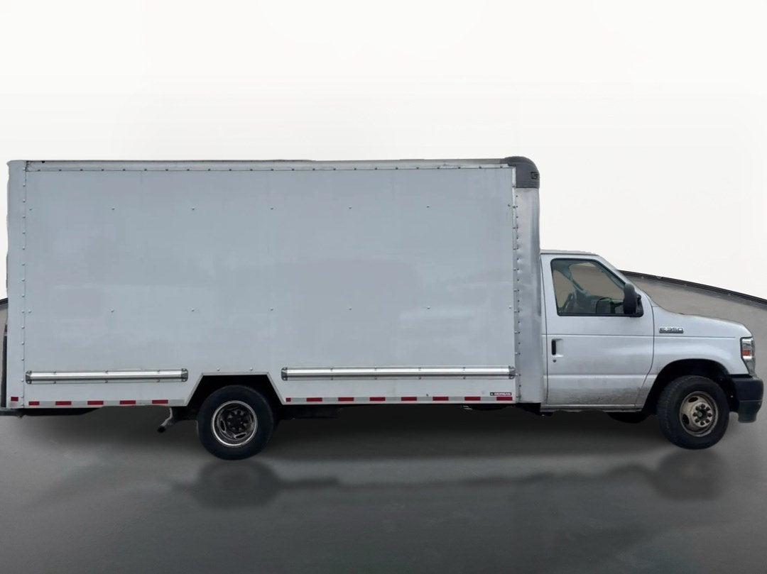 2022 Ford E-Series Cutaway E-350