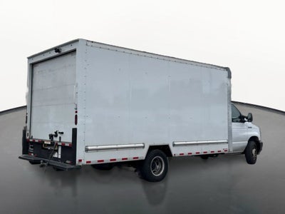 2022 Ford E-Series Cutaway E-350