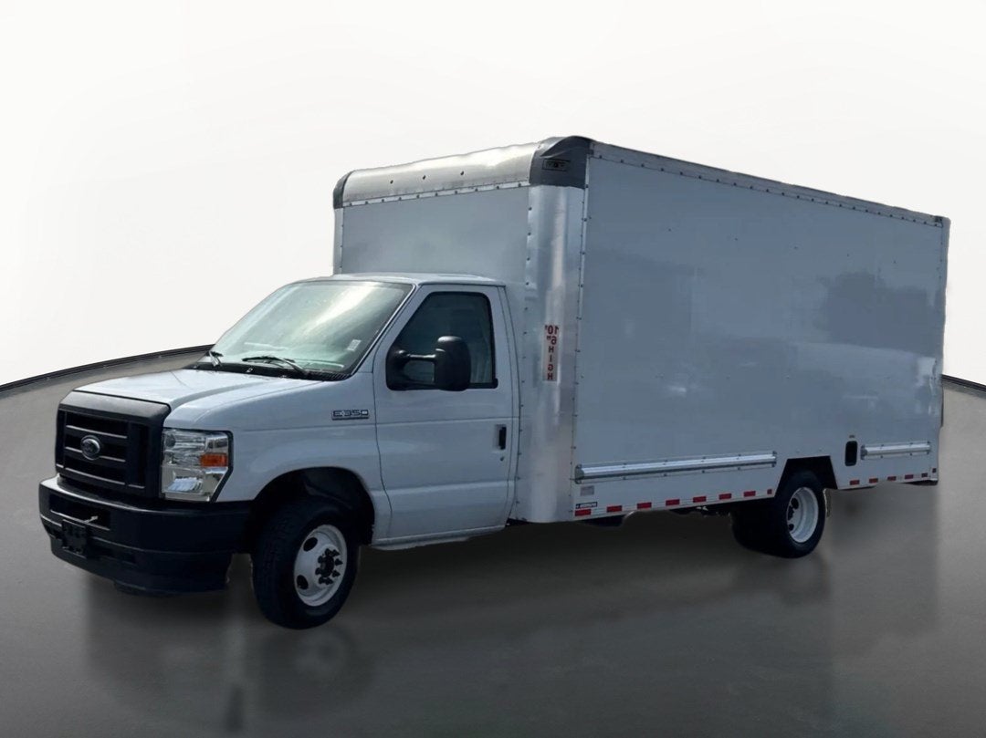 2022 Ford E-Series Cutaway E-350