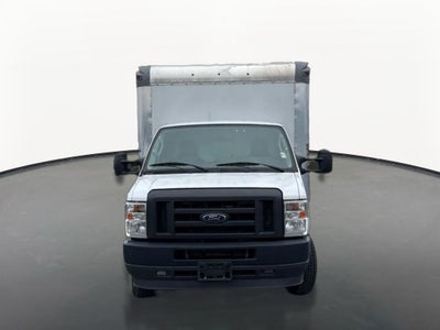2022 Ford E-Series Cutaway E-350