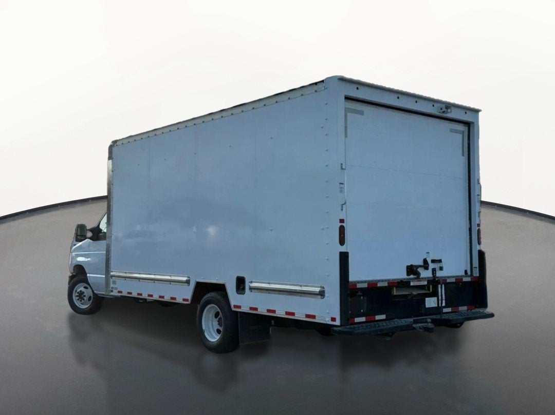 2023 Ford E-Series Cutaway E-350