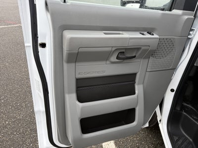 2024 Ford E-Series Cutaway E-350
