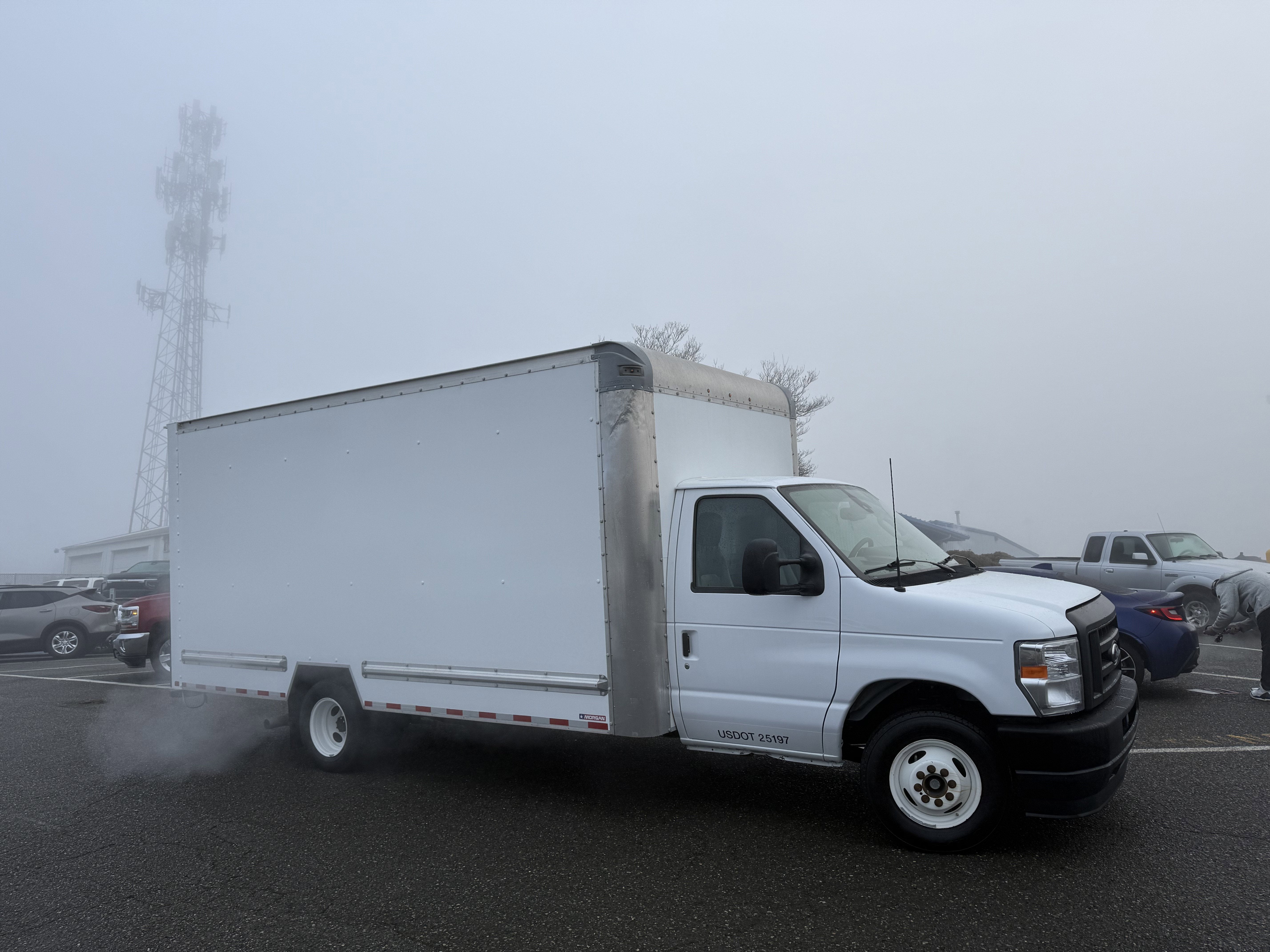 2024 Ford E-Series Cutaway E-350