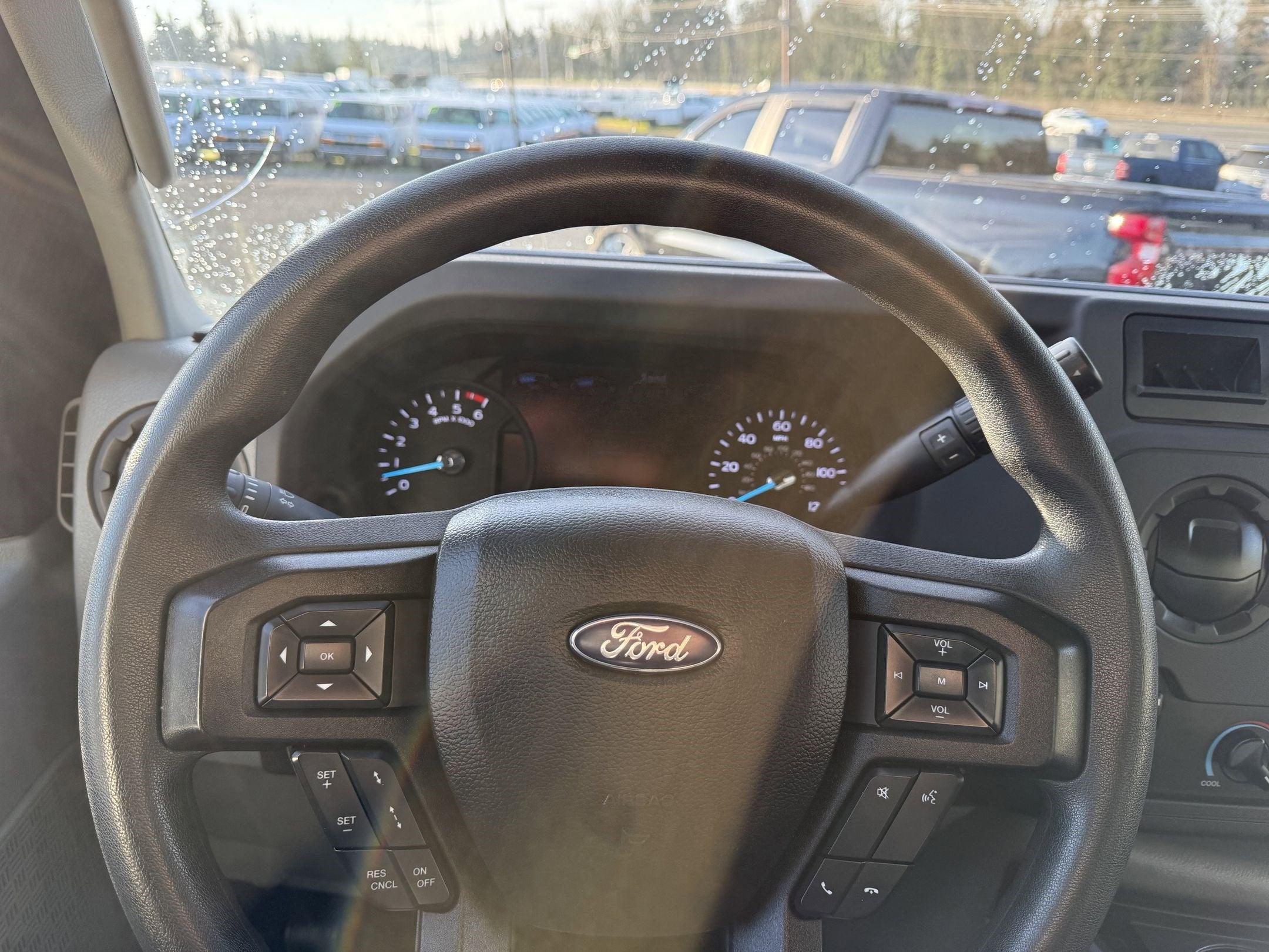 2024 Ford E-Series Cutaway E-350