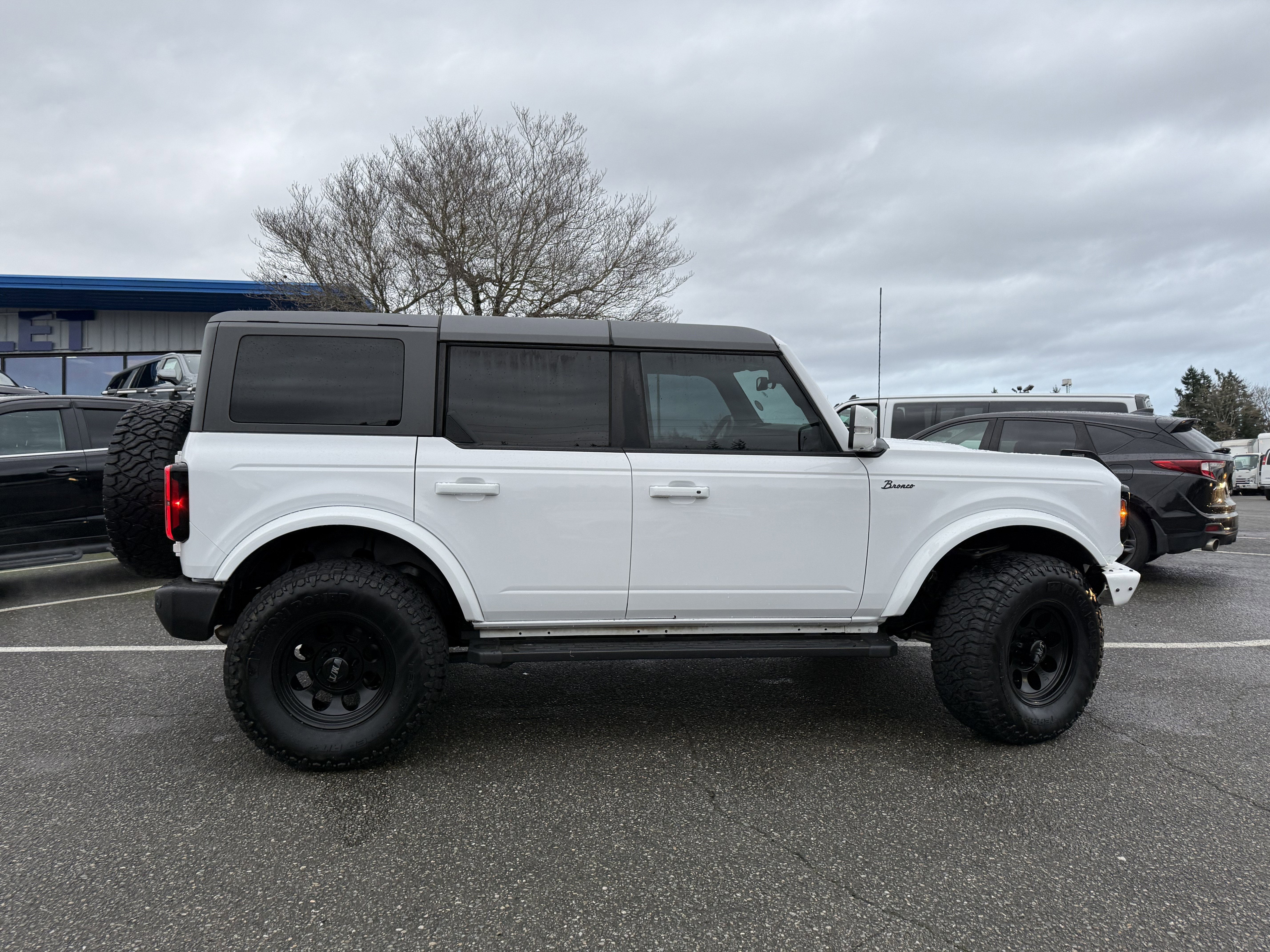 2023 Ford Bronco Outer Banks
