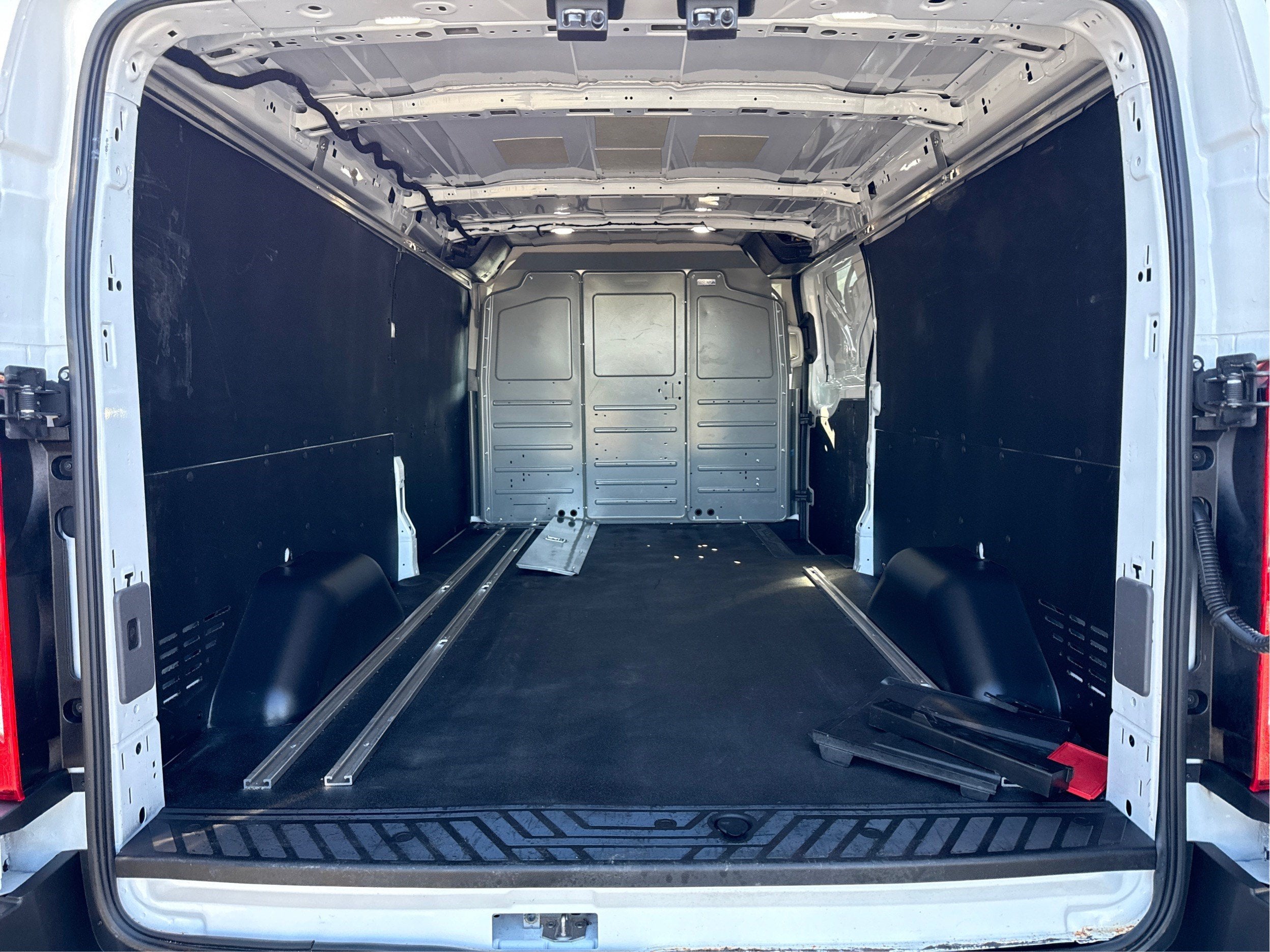 2023 Ford Transit Cargo Van T250 LOW RF RWD